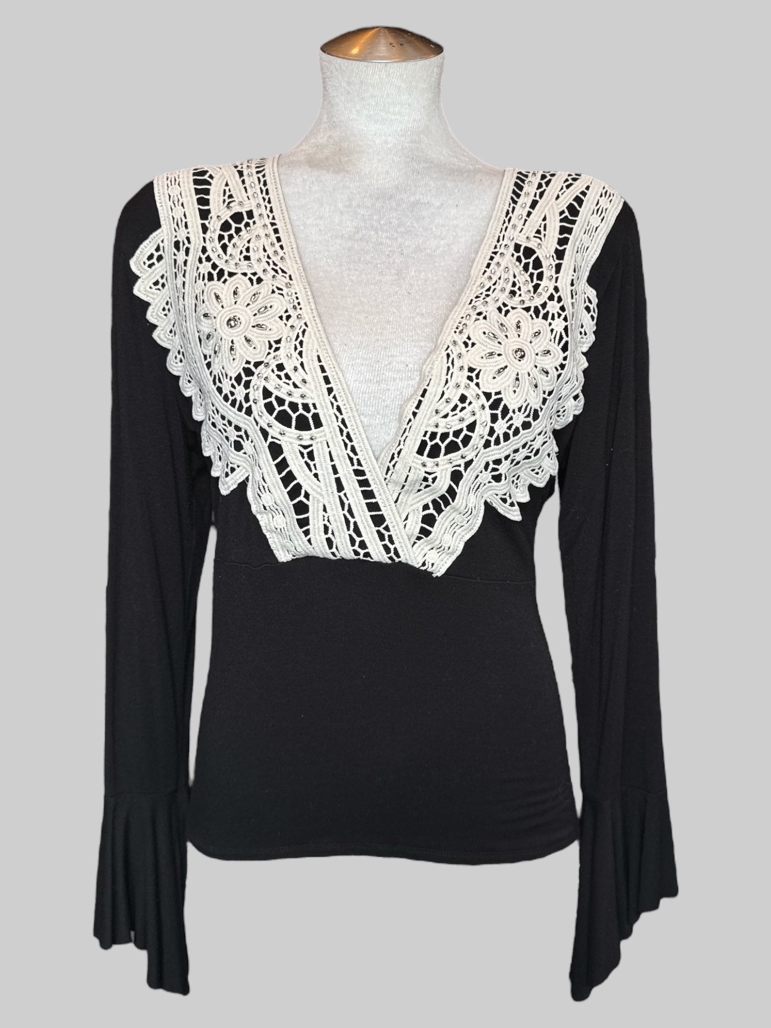 XL Black long sleeve top with bell sleeves and cream embroidery with beads