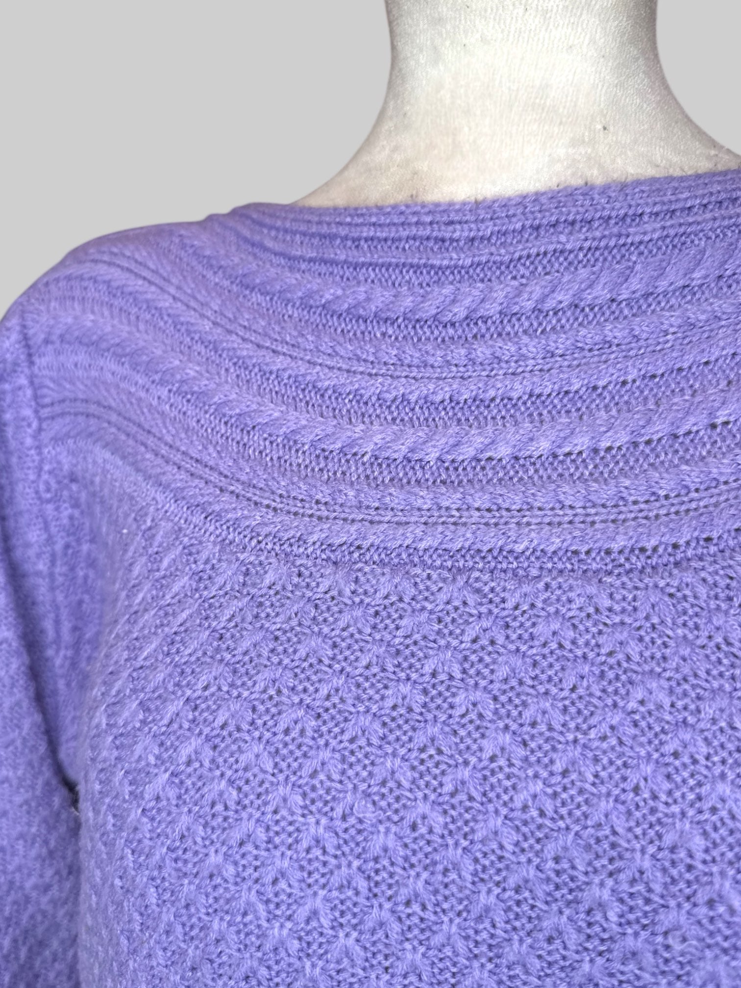 0X Light purple knit sweater