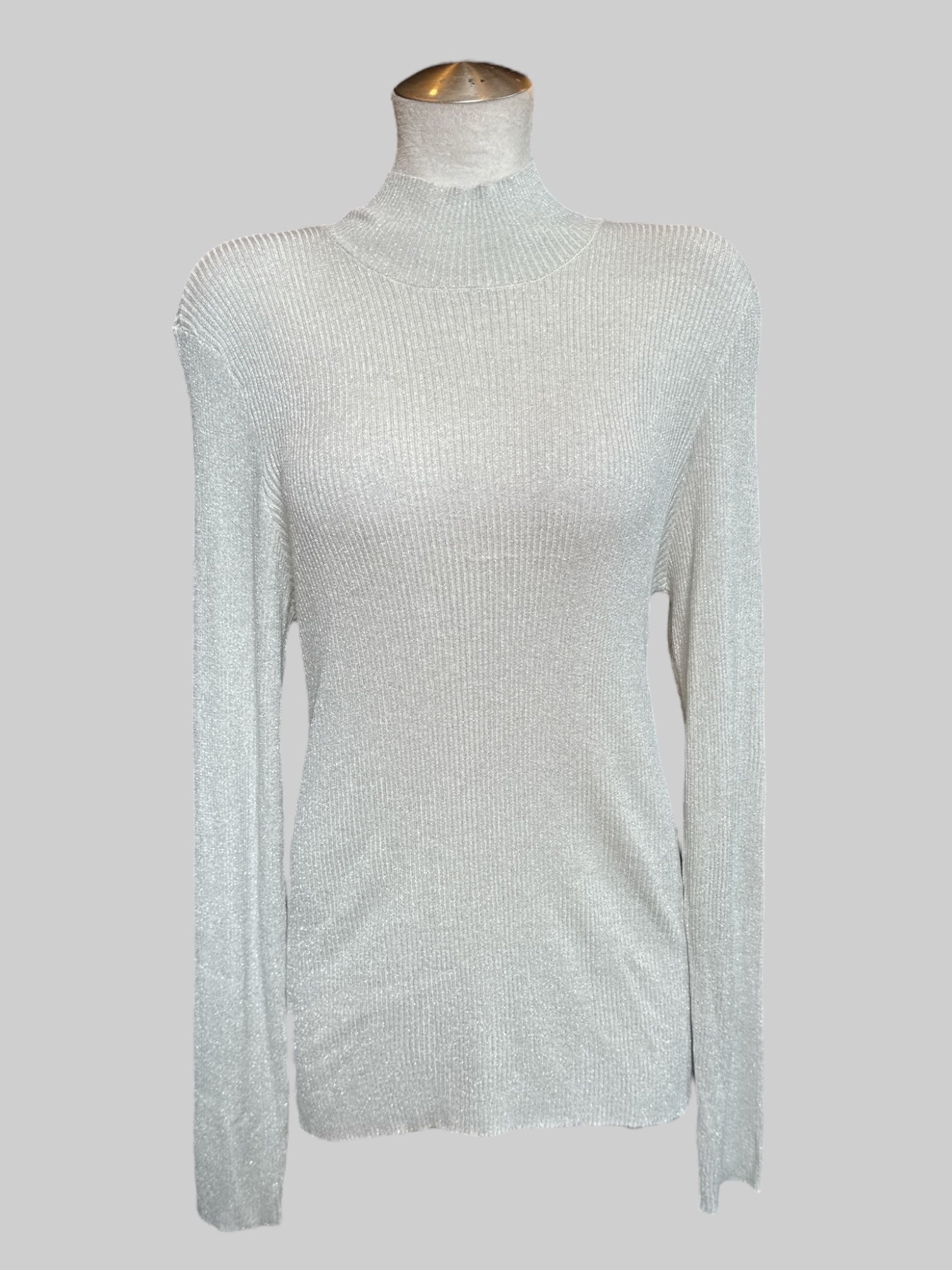 1X ModCloth NWT white turtleneck with metallic silver