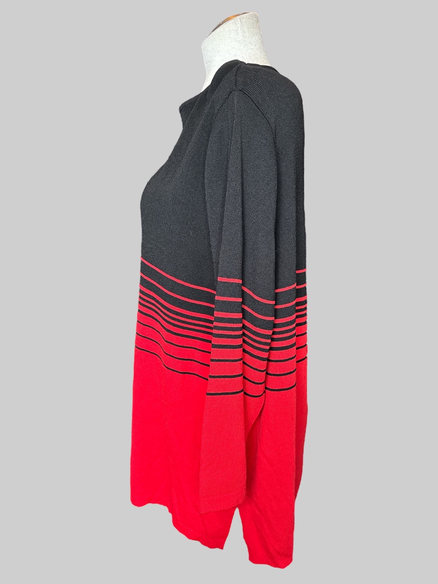 4X Vintage ribbed black and red striped top