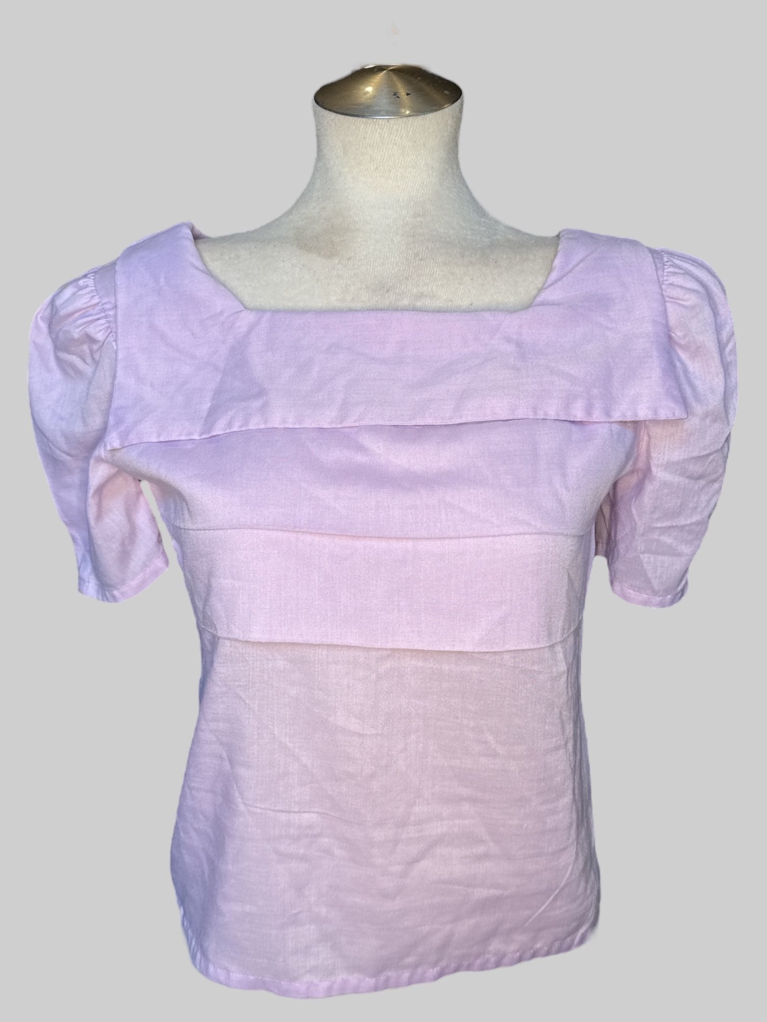 M Vintage light purple top with layers and puffy sleeves