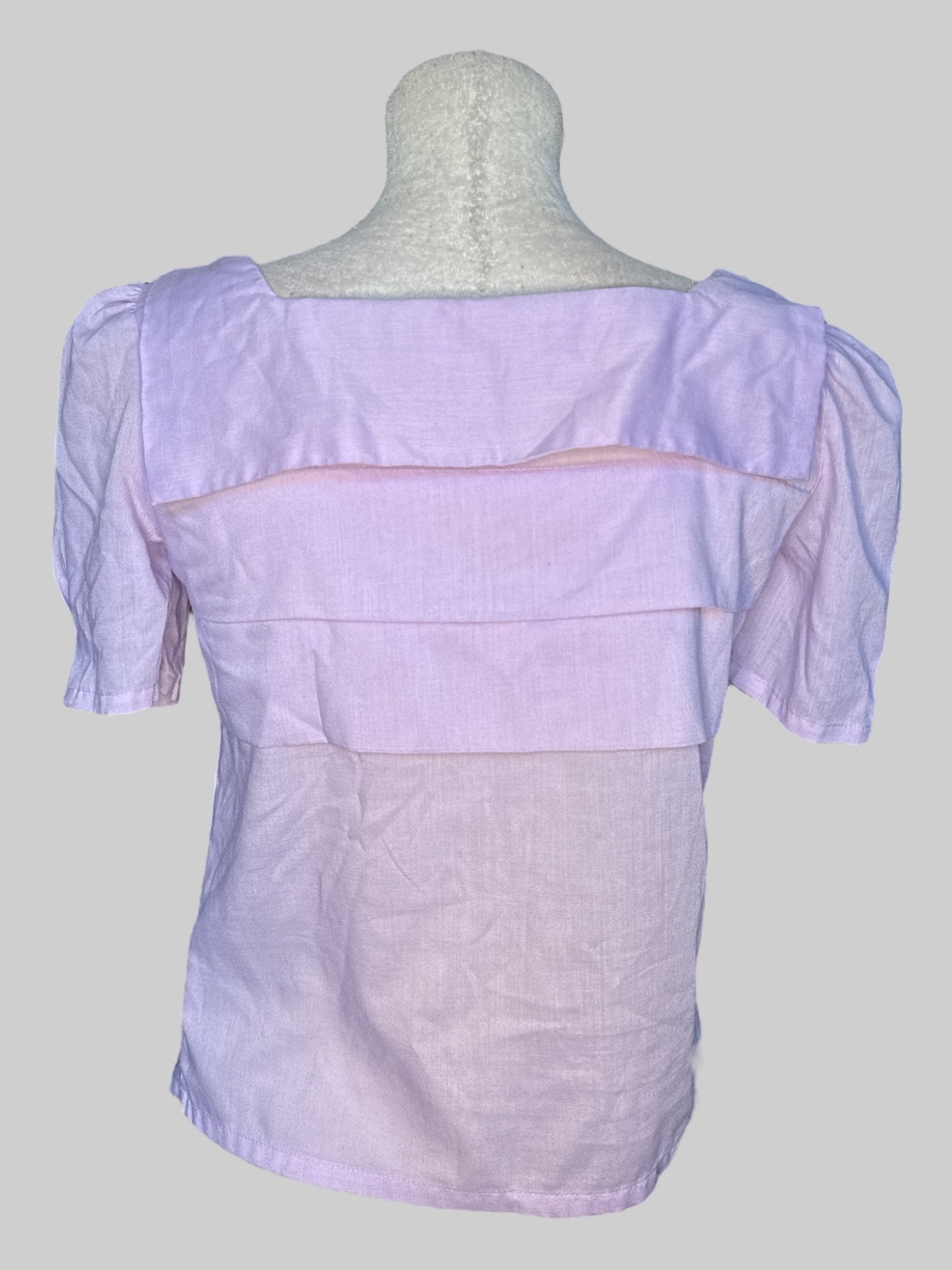 M Vintage light purple top with layers and puffy sleeves