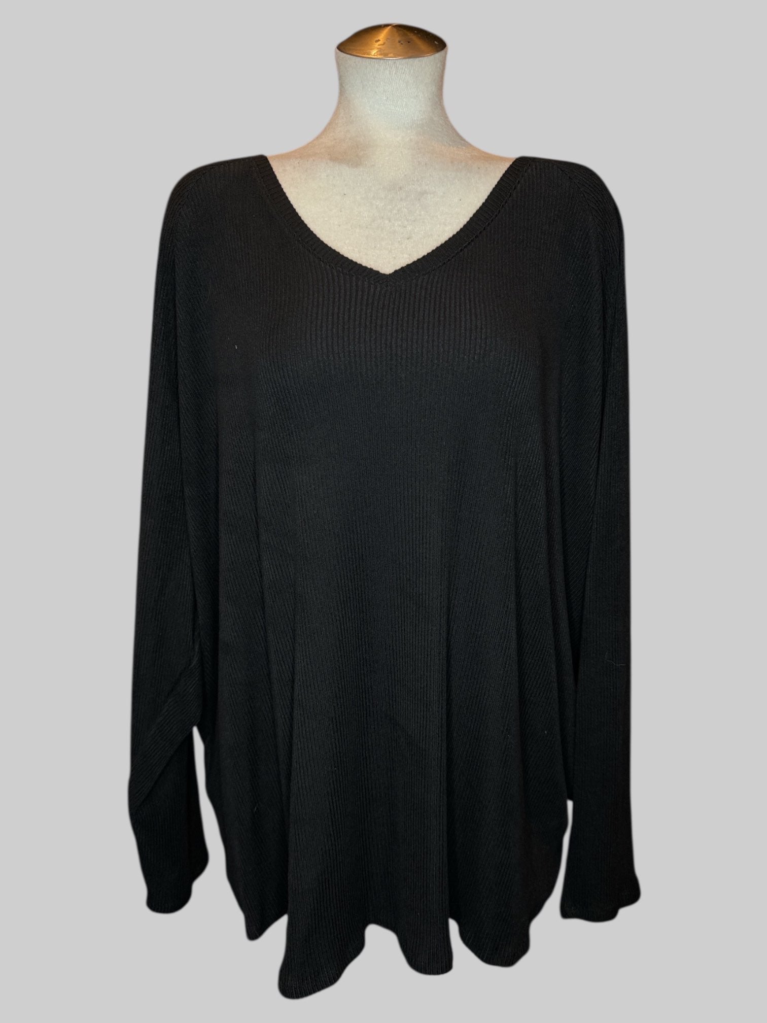 6X Ribbed black flowy sweater