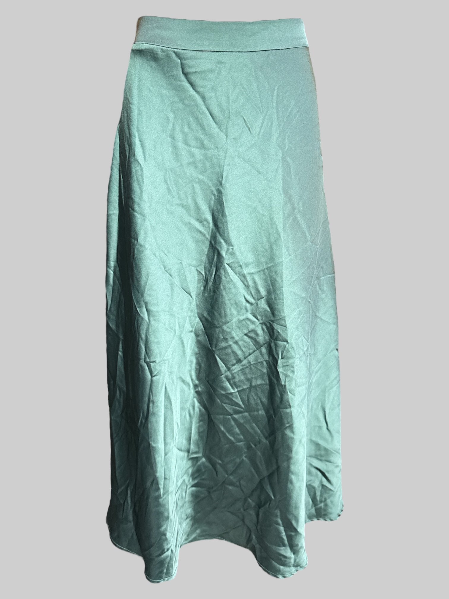 M Dark green satin like long skirt with zipper on back