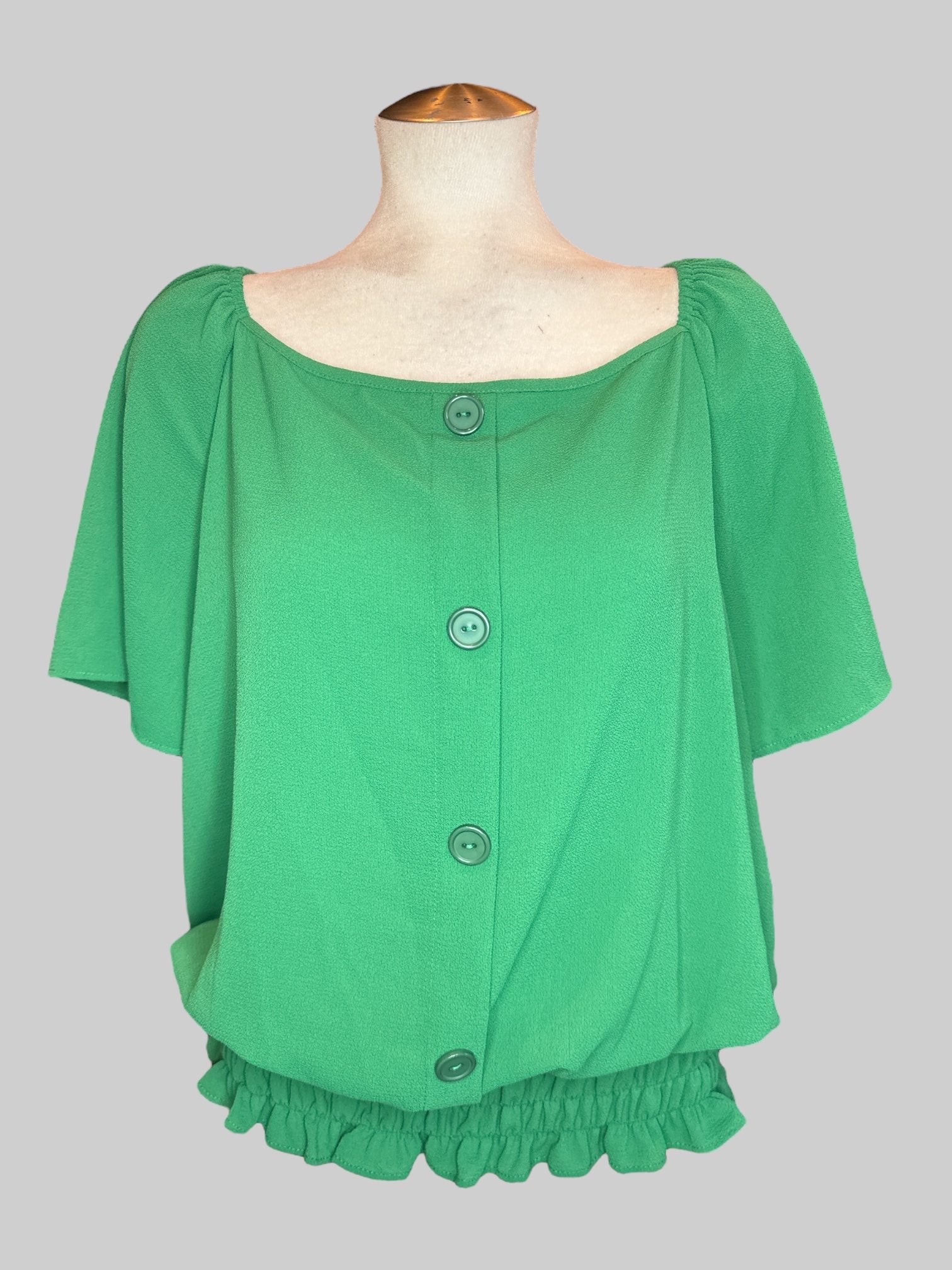 2X Green faux button down with off the shoulder sleeves, and shirred bottom hem