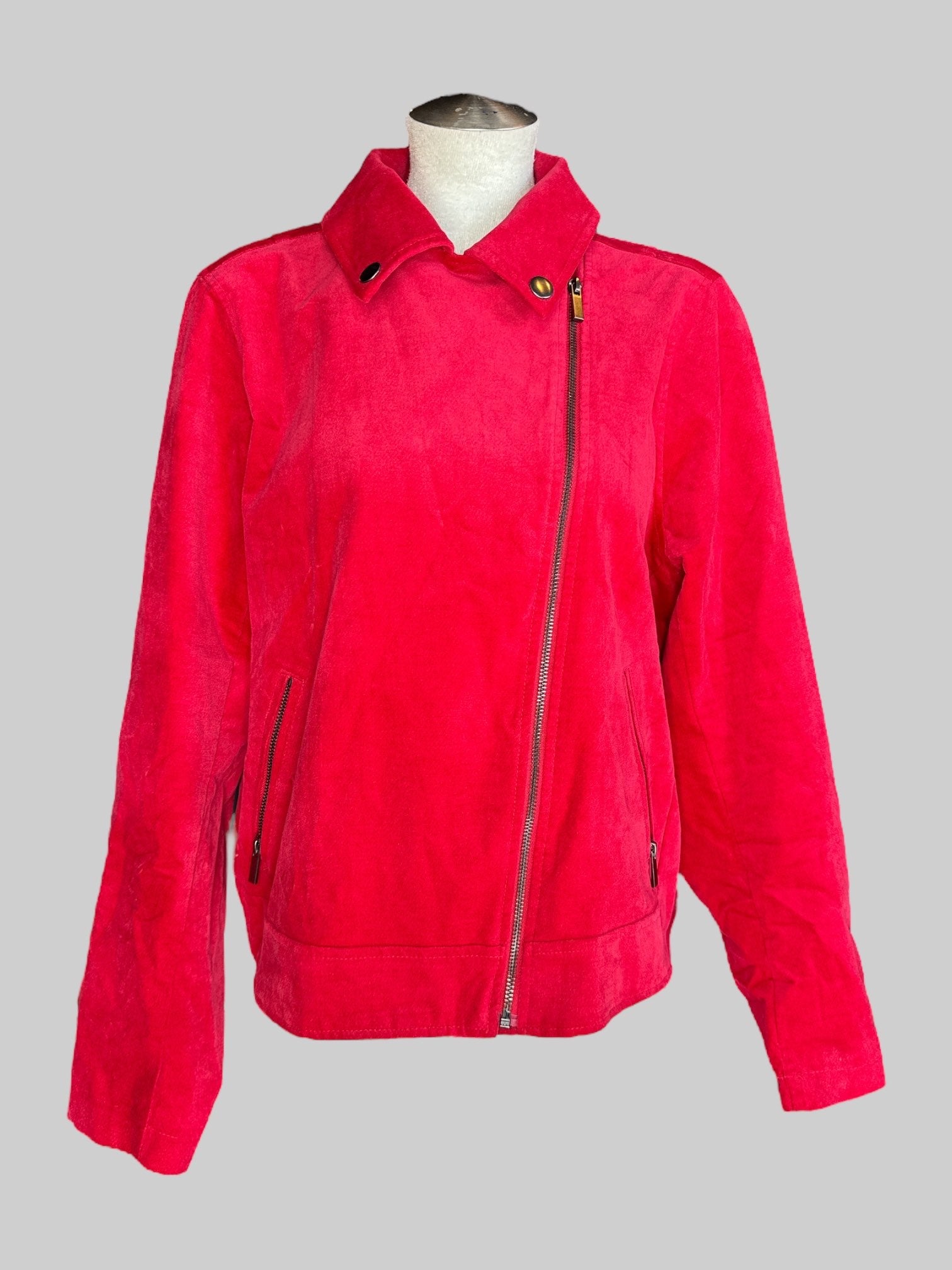 2X Red velour zip up jacket with collar, zipper pockets, and diagonal zipper