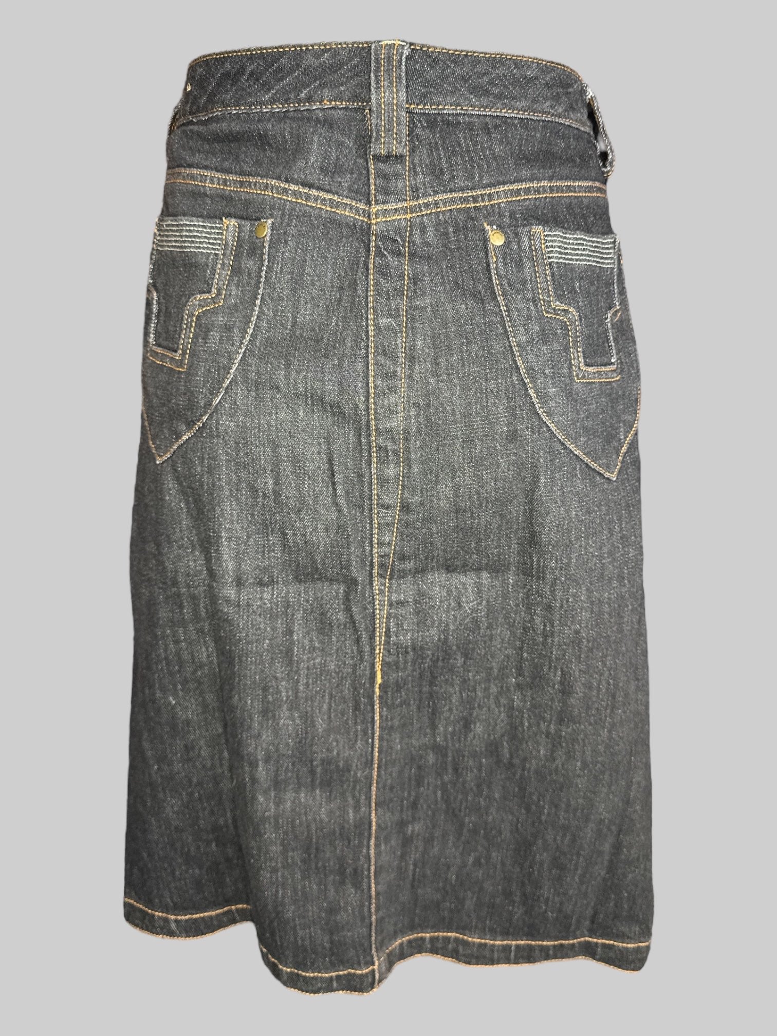 L Vintage black denim skirt with decorative pockets, belt loops, and small slit on front