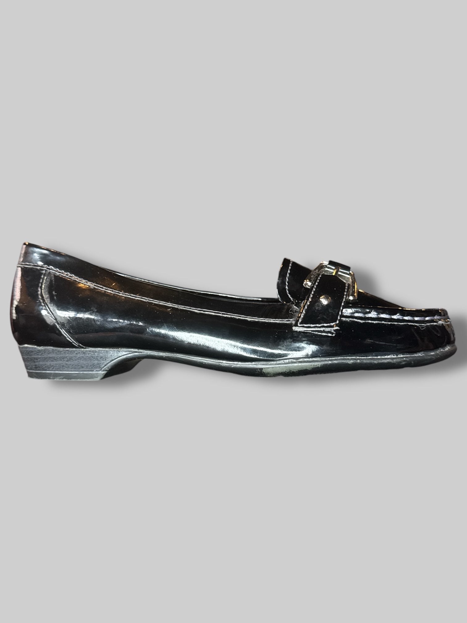 Size 6 1/2M Vintage Black vinyl like flats with decorative buckles on toe