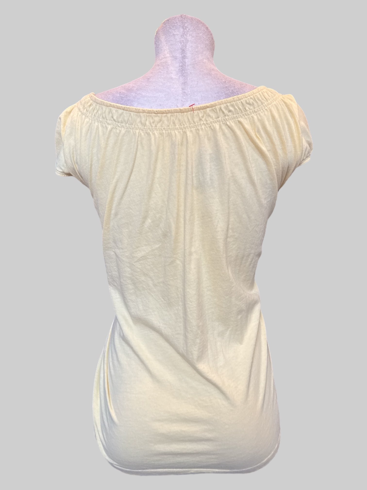 4X Light yellow short sleeve shirt with elastic around neckline