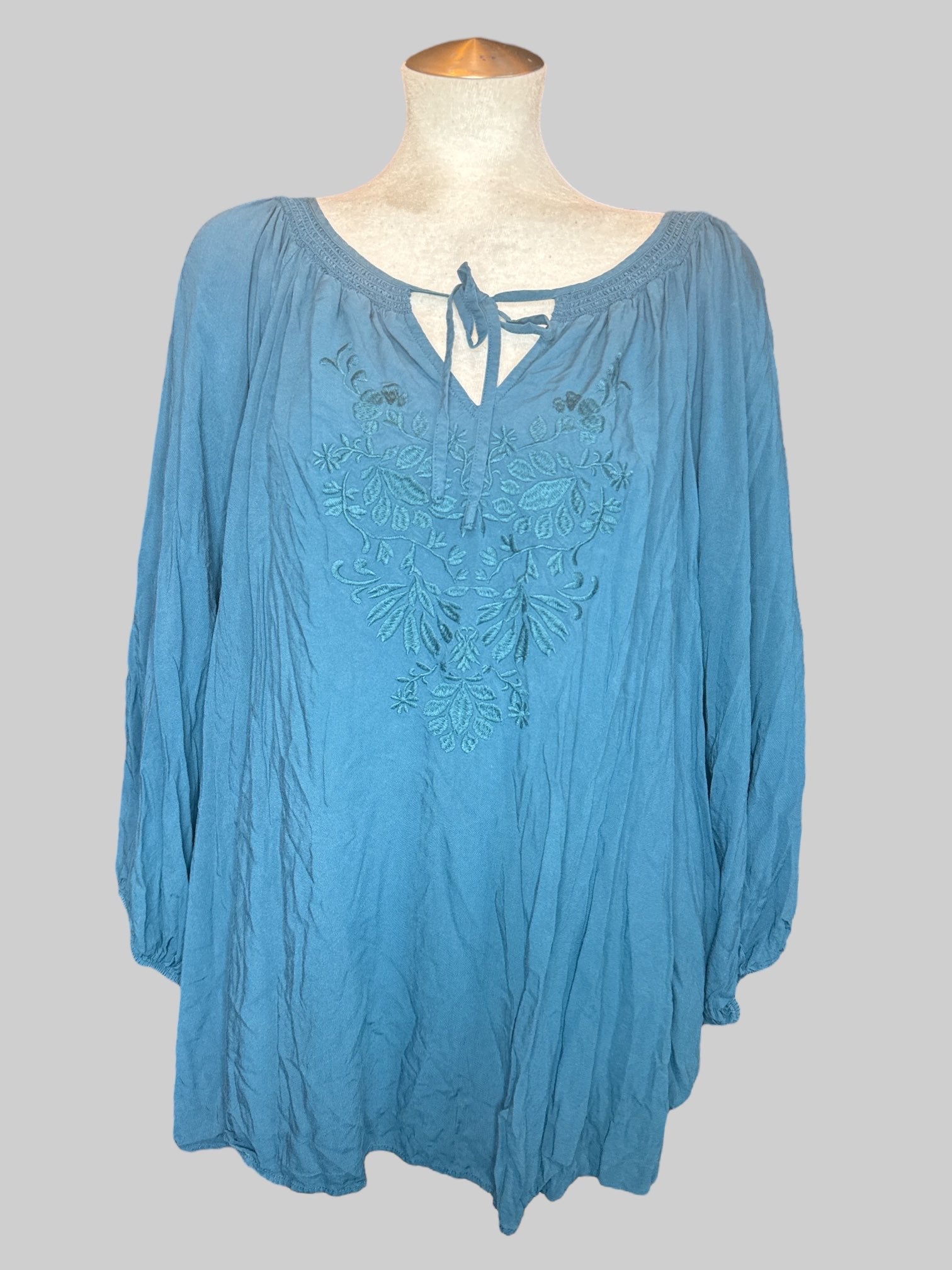 5X Beautiful blue long sleeve shirt with floral embroidery on front and arms, a tie in front, and balloon sleeves