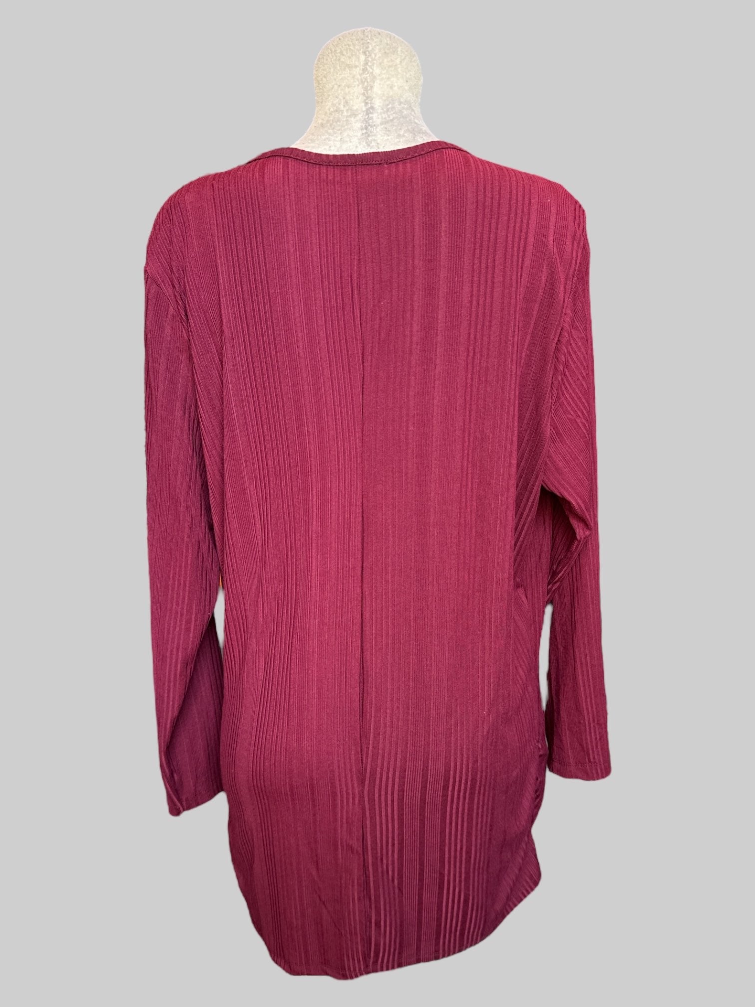 3X Burgundy ribbed top with chest cutouts and ruching on sides