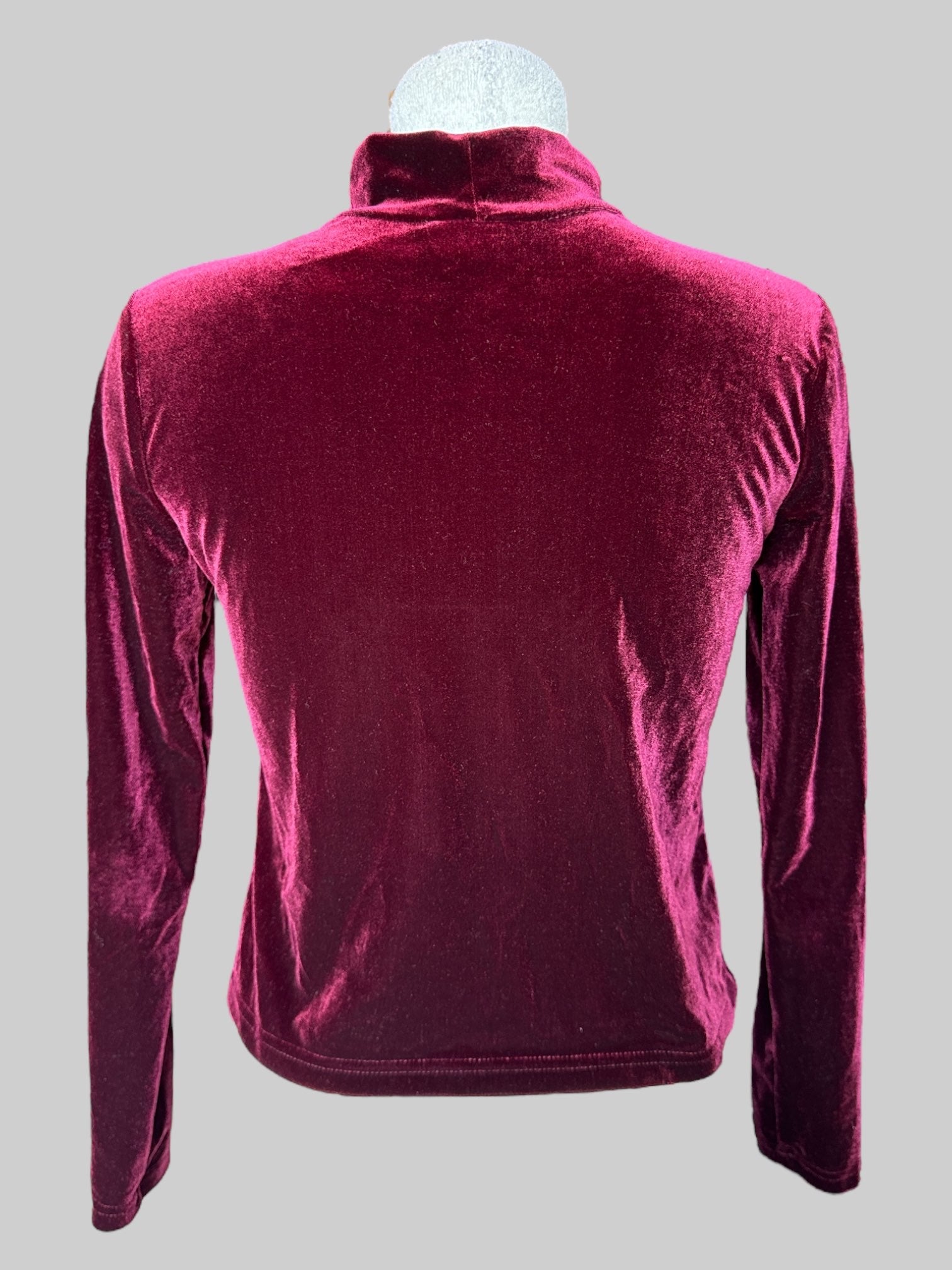 M Vintage maroon velvet turtleneck