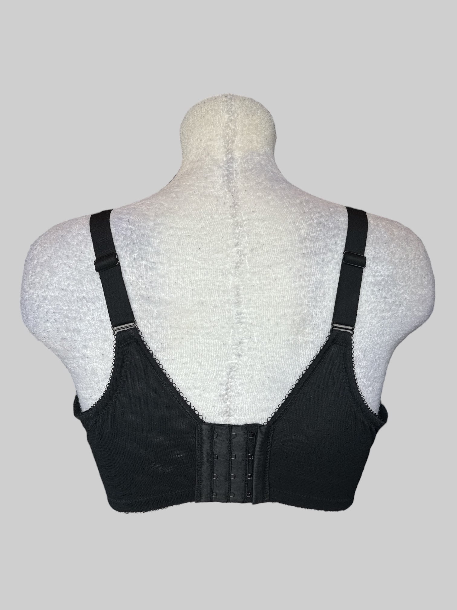 L NWT Black bra 38G size