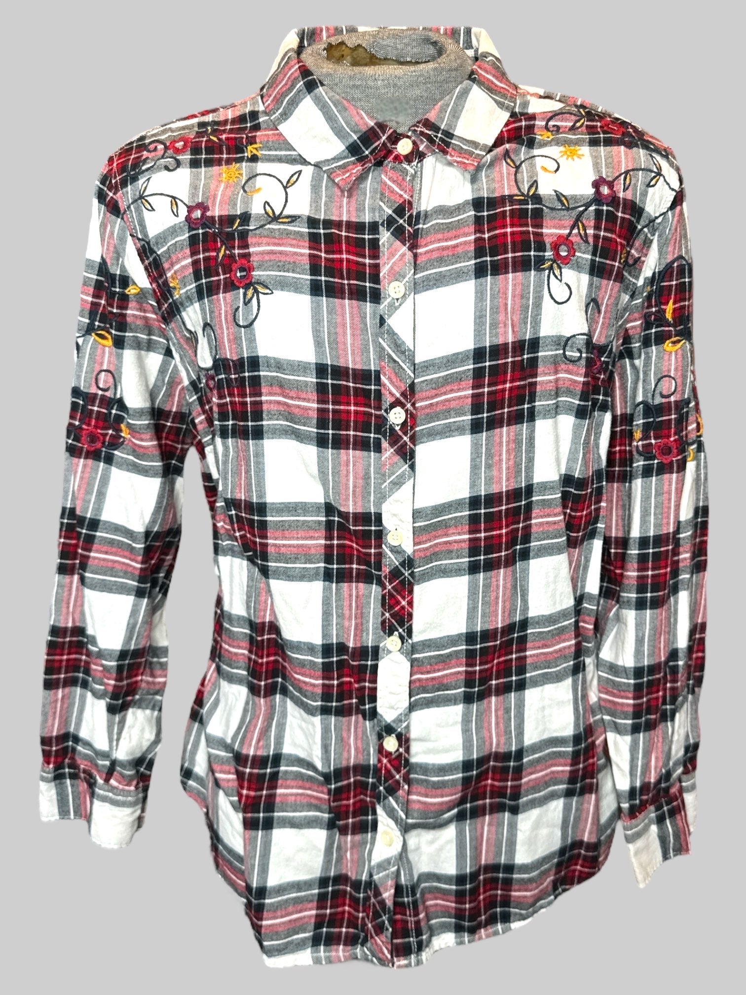 3X White red and blue button up flannel with floral embroidery