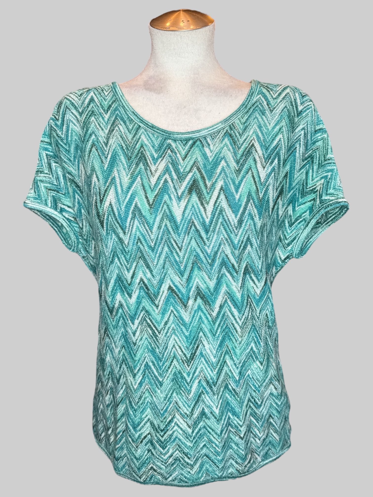 XL Blue green white and silver metallic knit chevron top