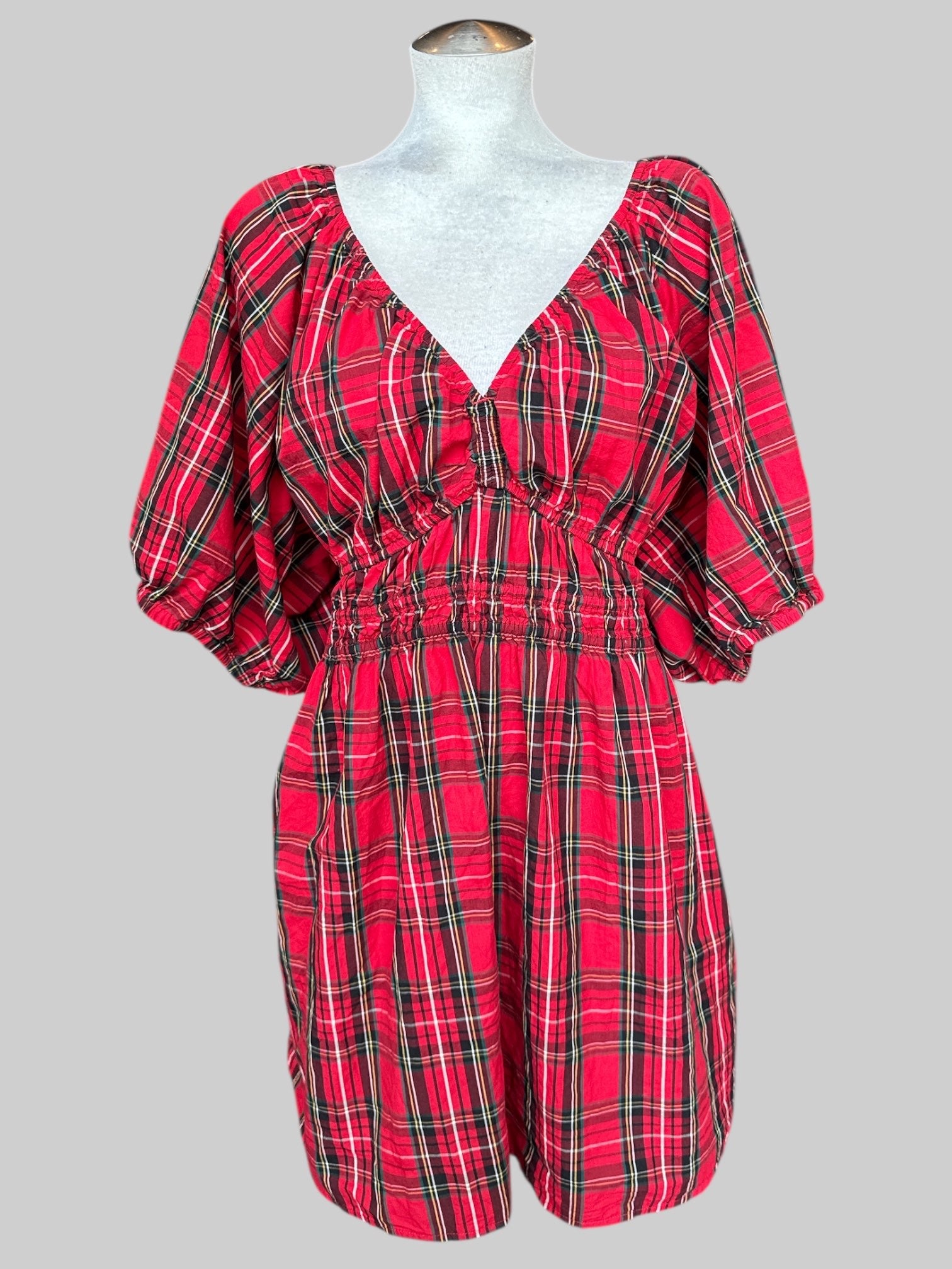 2X Red green yellow and white plaid dress with shirred bodice and balloon sleeves