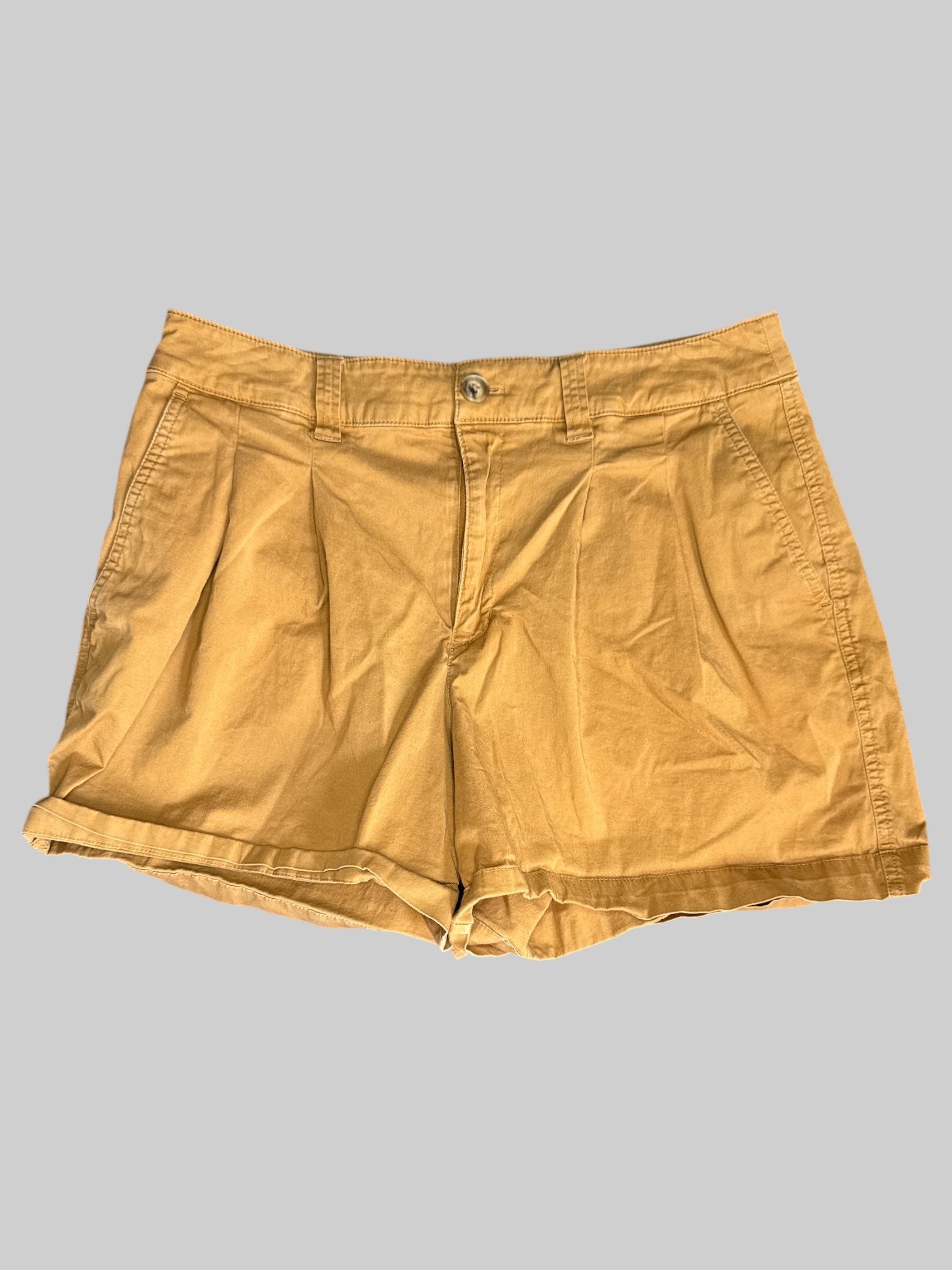 L Brown khaki material shorts with slight pleating