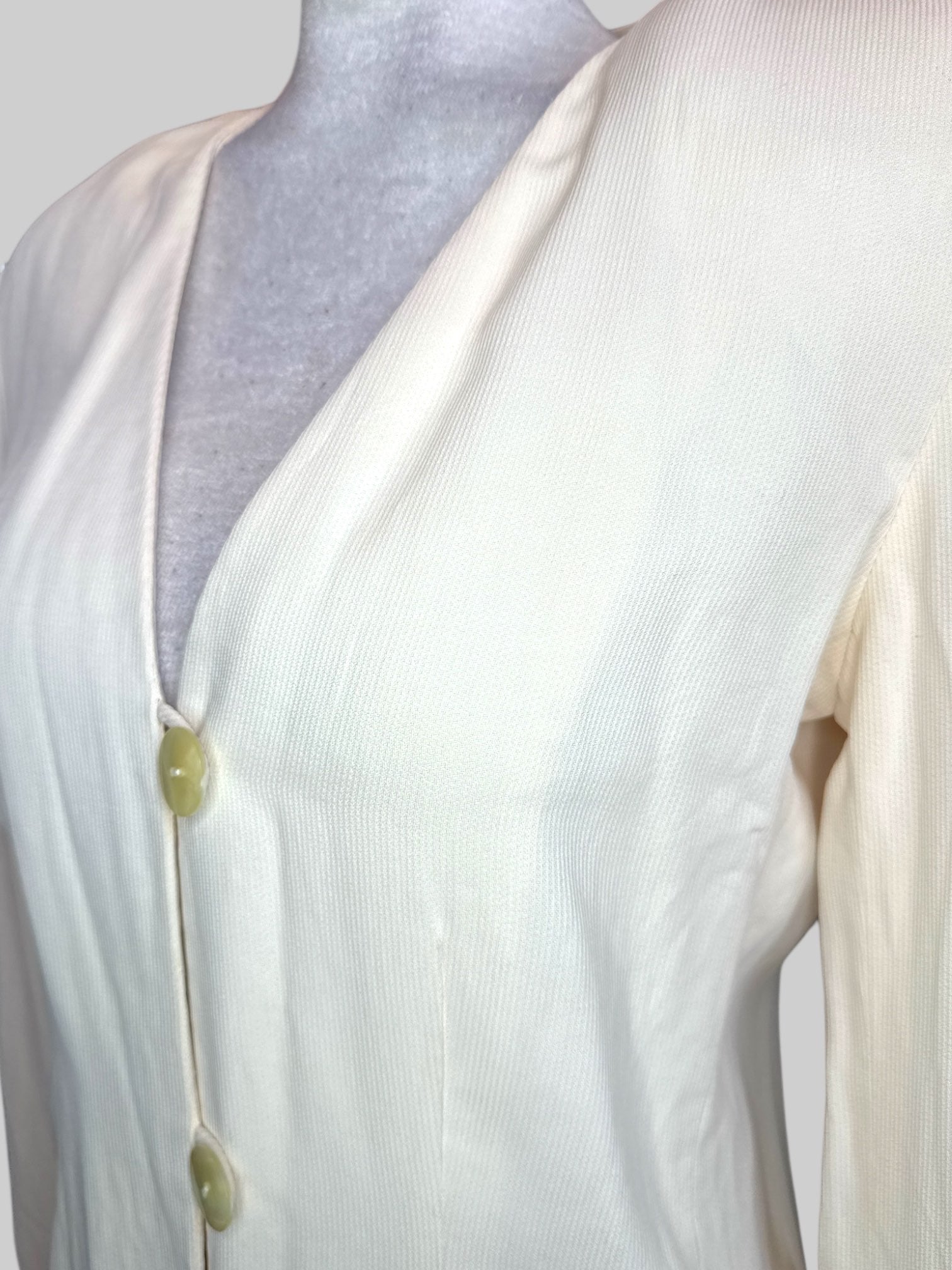 L Very light pink vintage blazer with buttons and shoulder pads