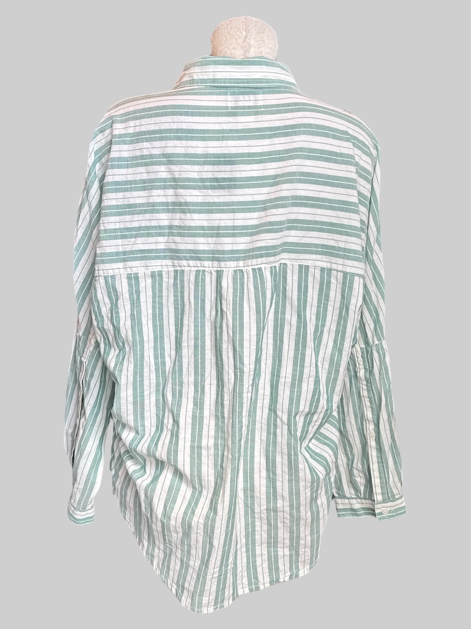 XL White and green striped button up