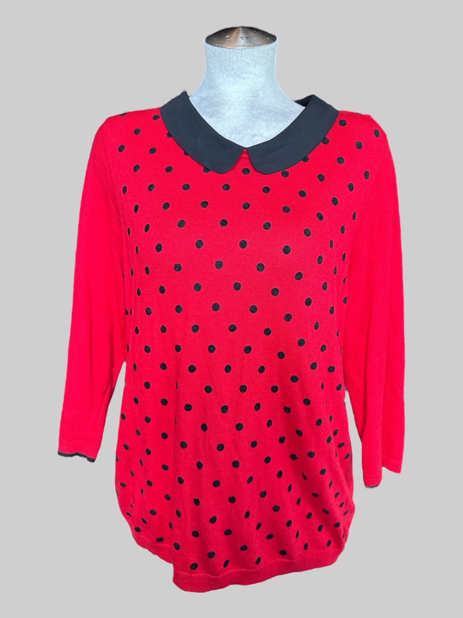 XL Red and navy blue polka dot textured sweater with collar and quarter sleeves