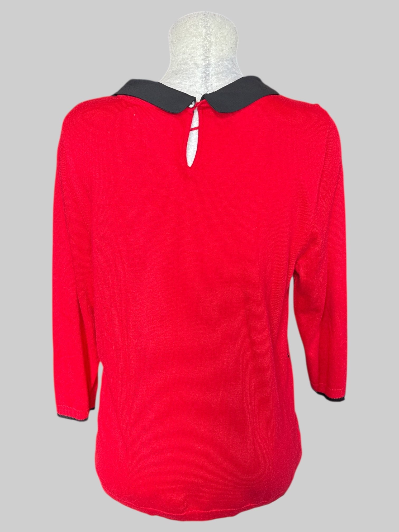 XL Red and navy blue polka dot textured sweater with collar and quarter sleeves