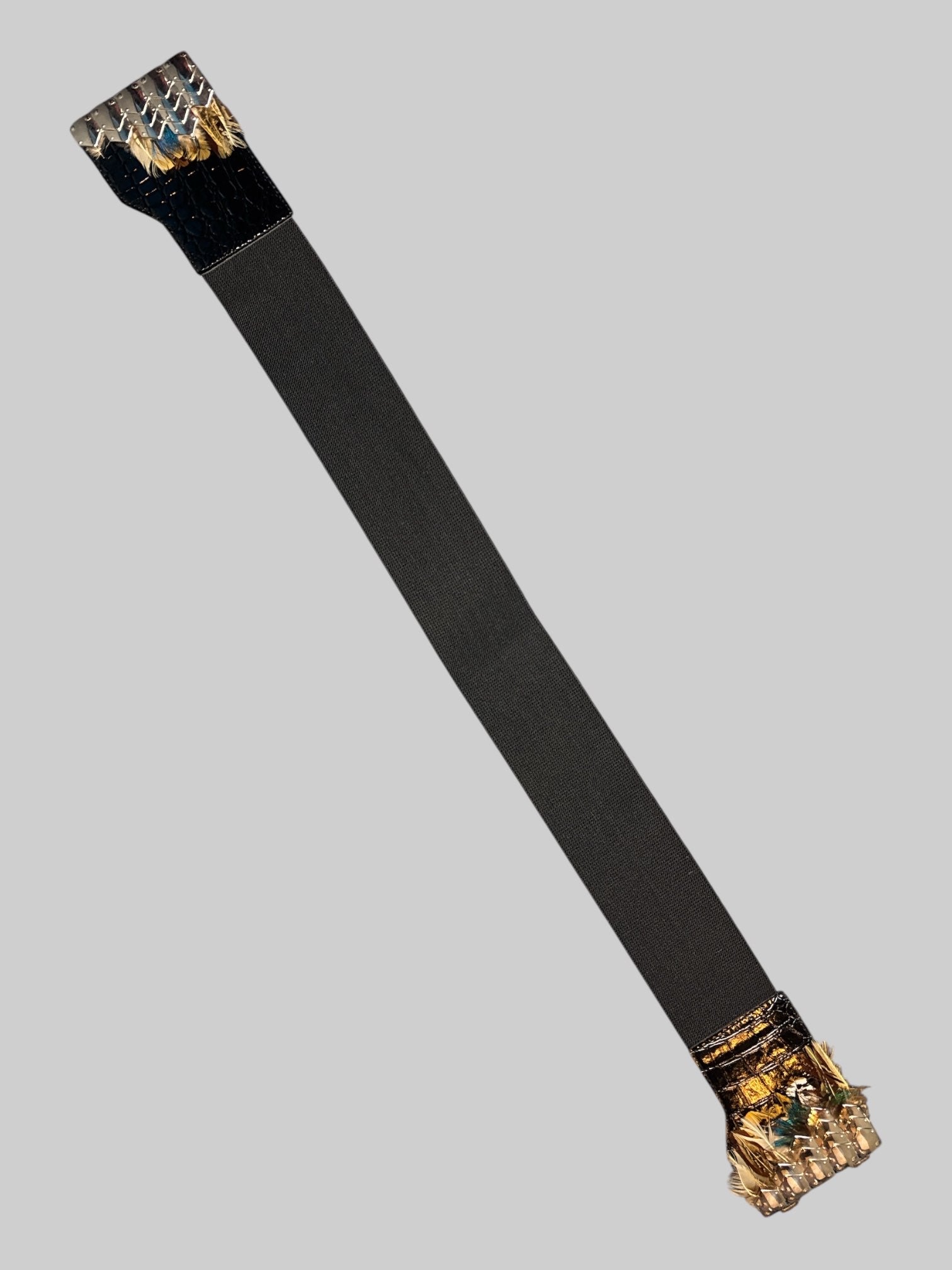 0X Black thick stretchy belt with leather, feathers, and metal details for buckle
