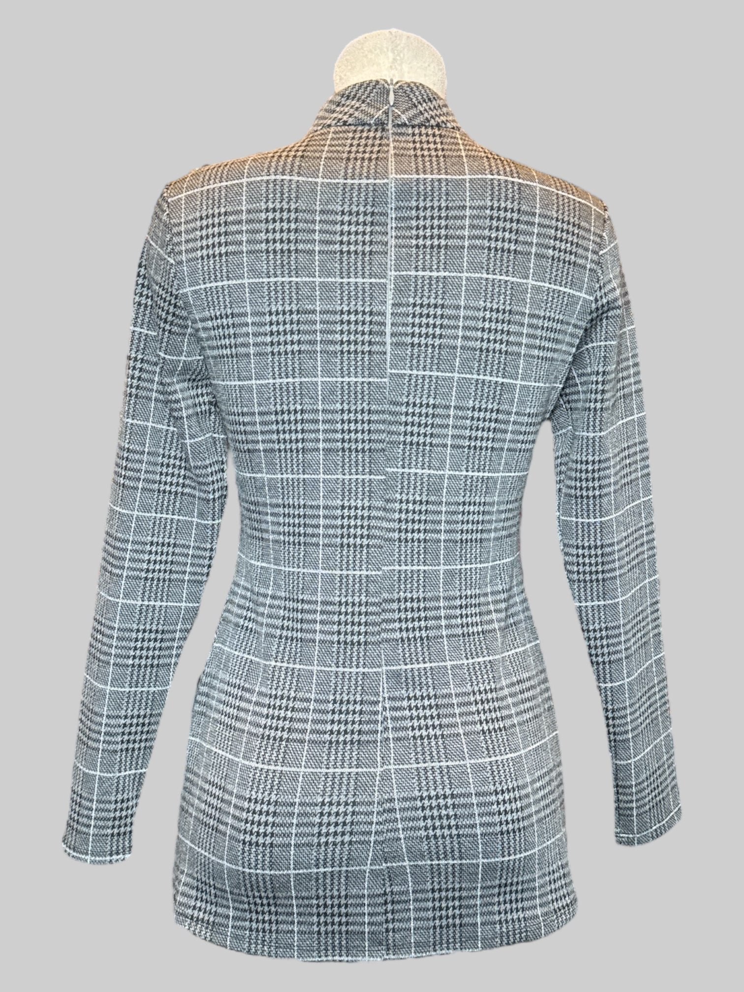 L Black, grey, and silver metallic plaid and houndstooth patter long sleeve top with mock neck, and zipper in back