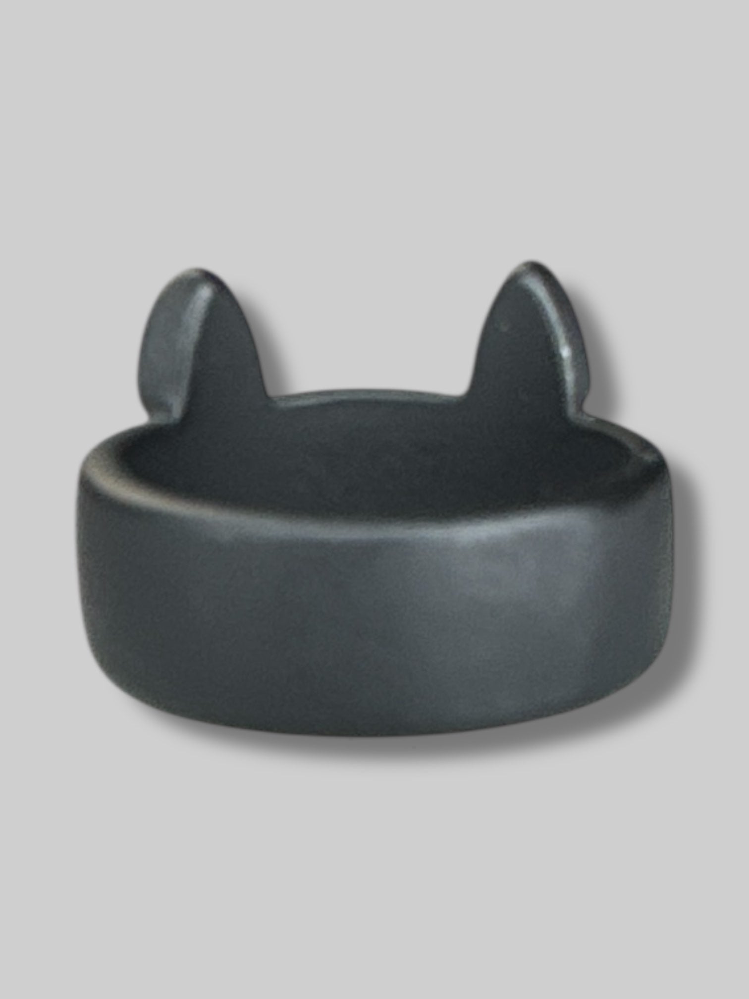 Size 7.5 black and white cat ring