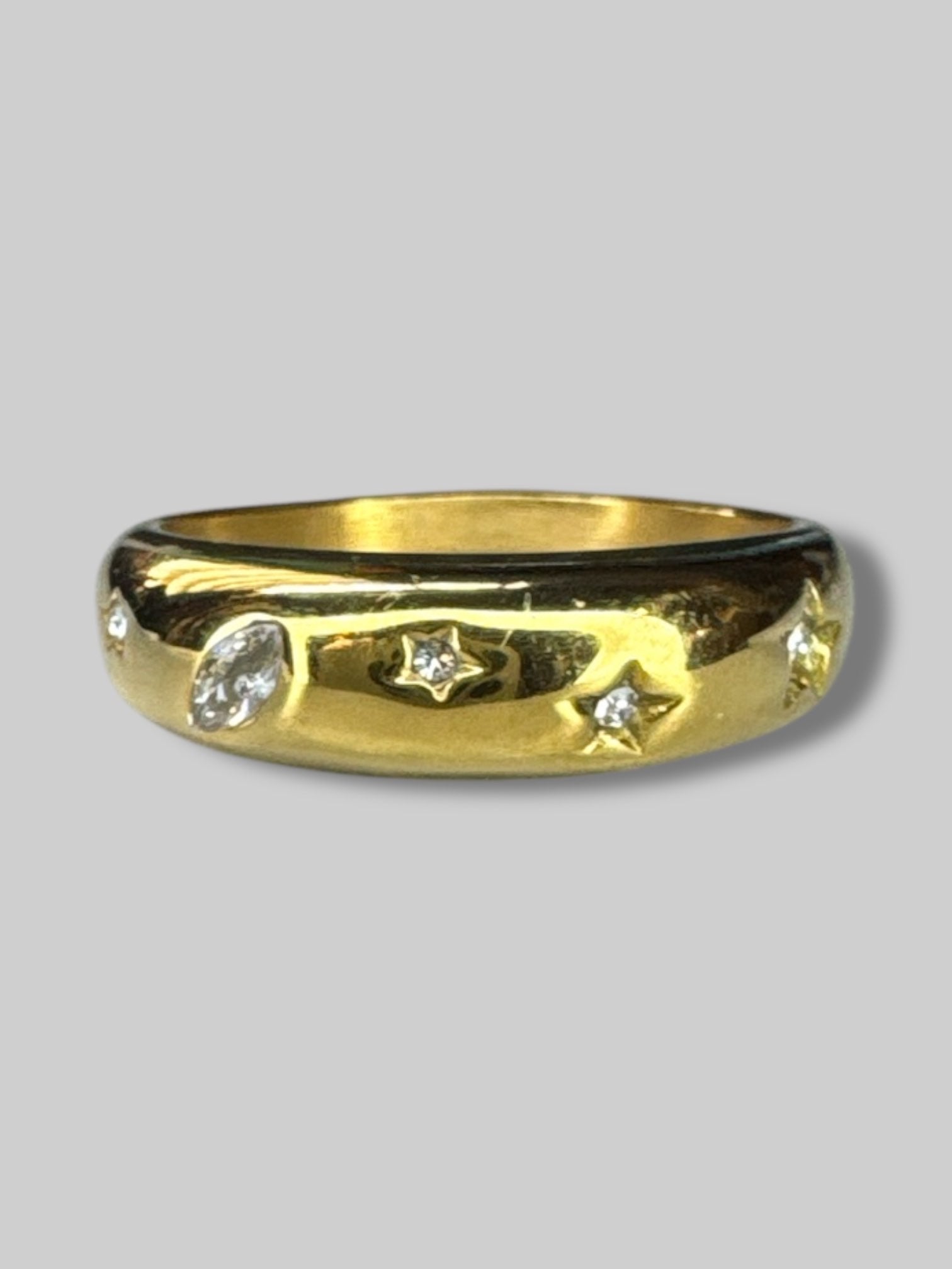 Size 9 gold color ring with stars