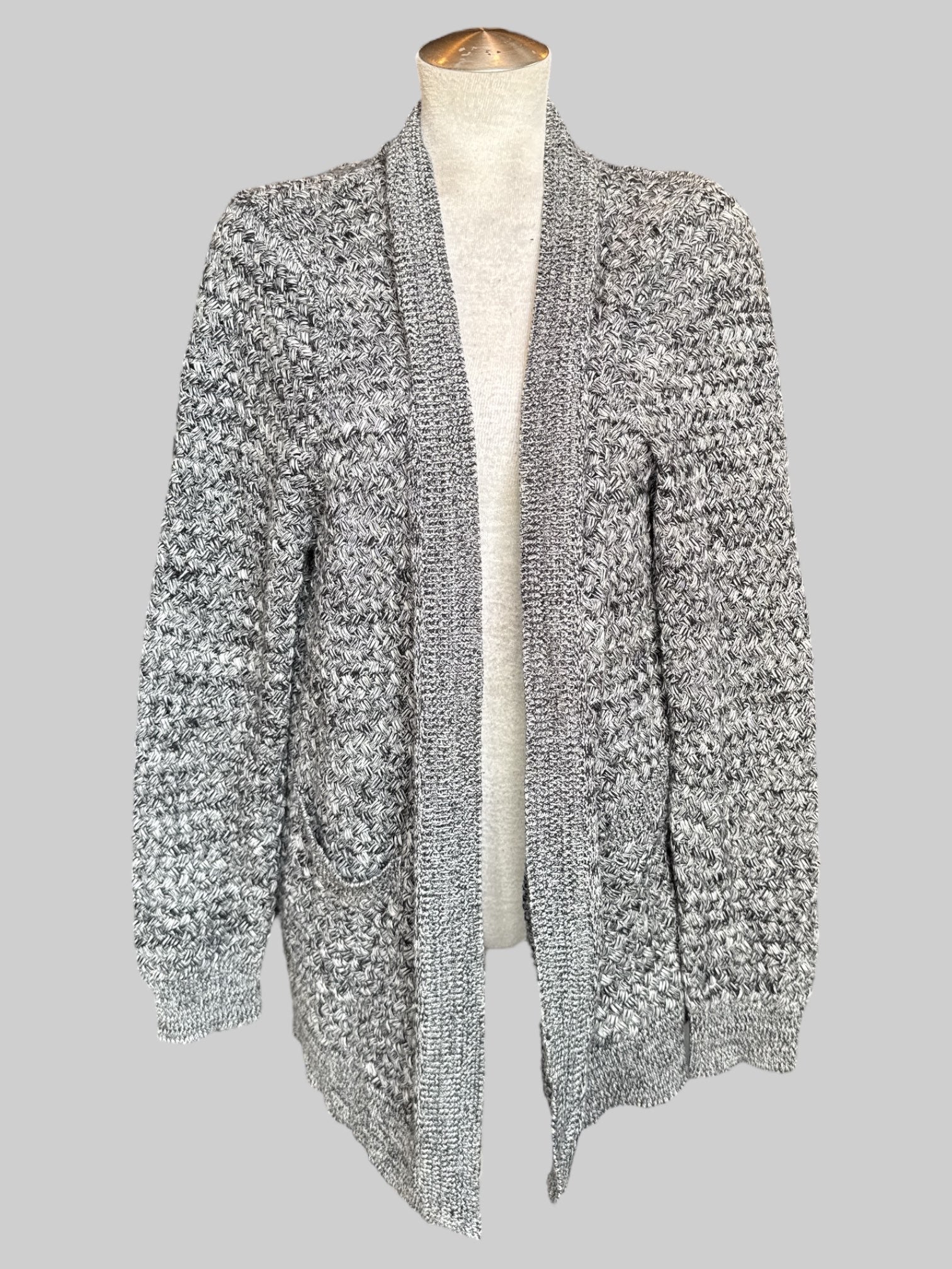 5X gray, white, and black chunky knit cardigan