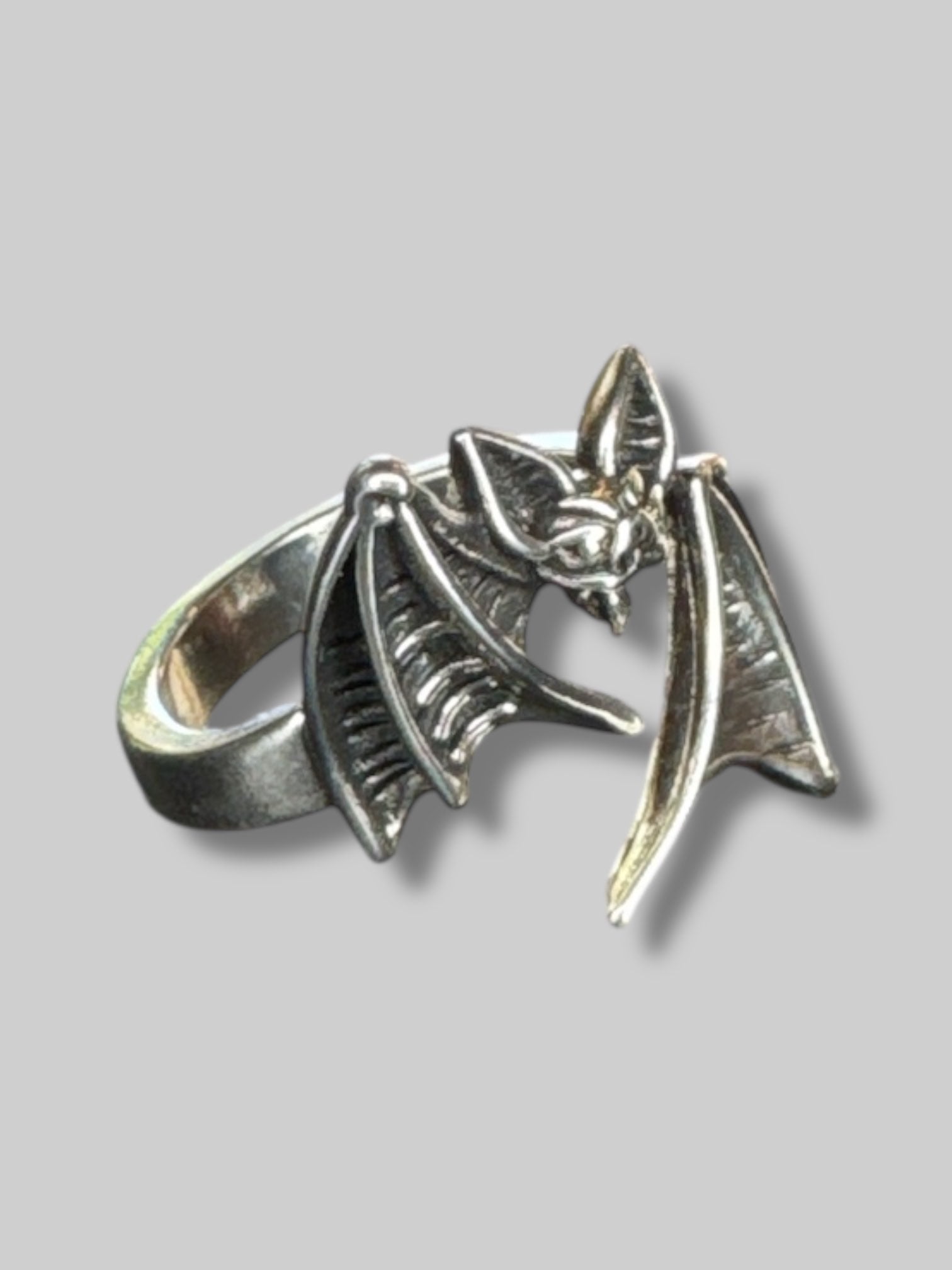 Adjustable silver color bat ring