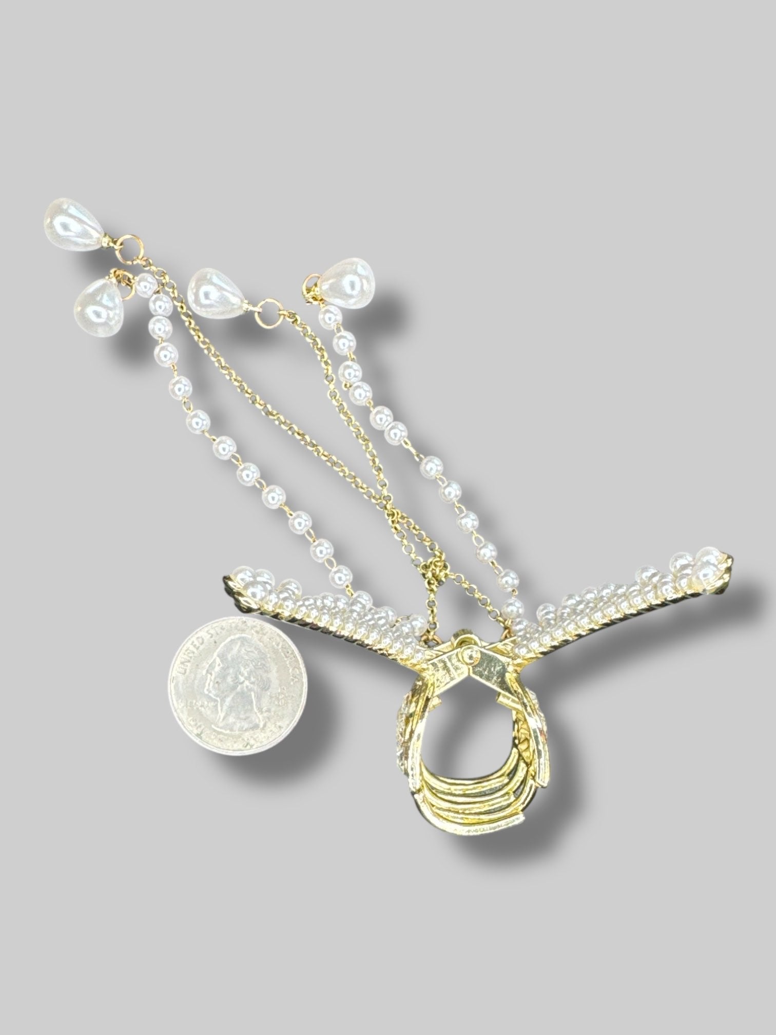 gold color and faux pearl angel wings hair clip