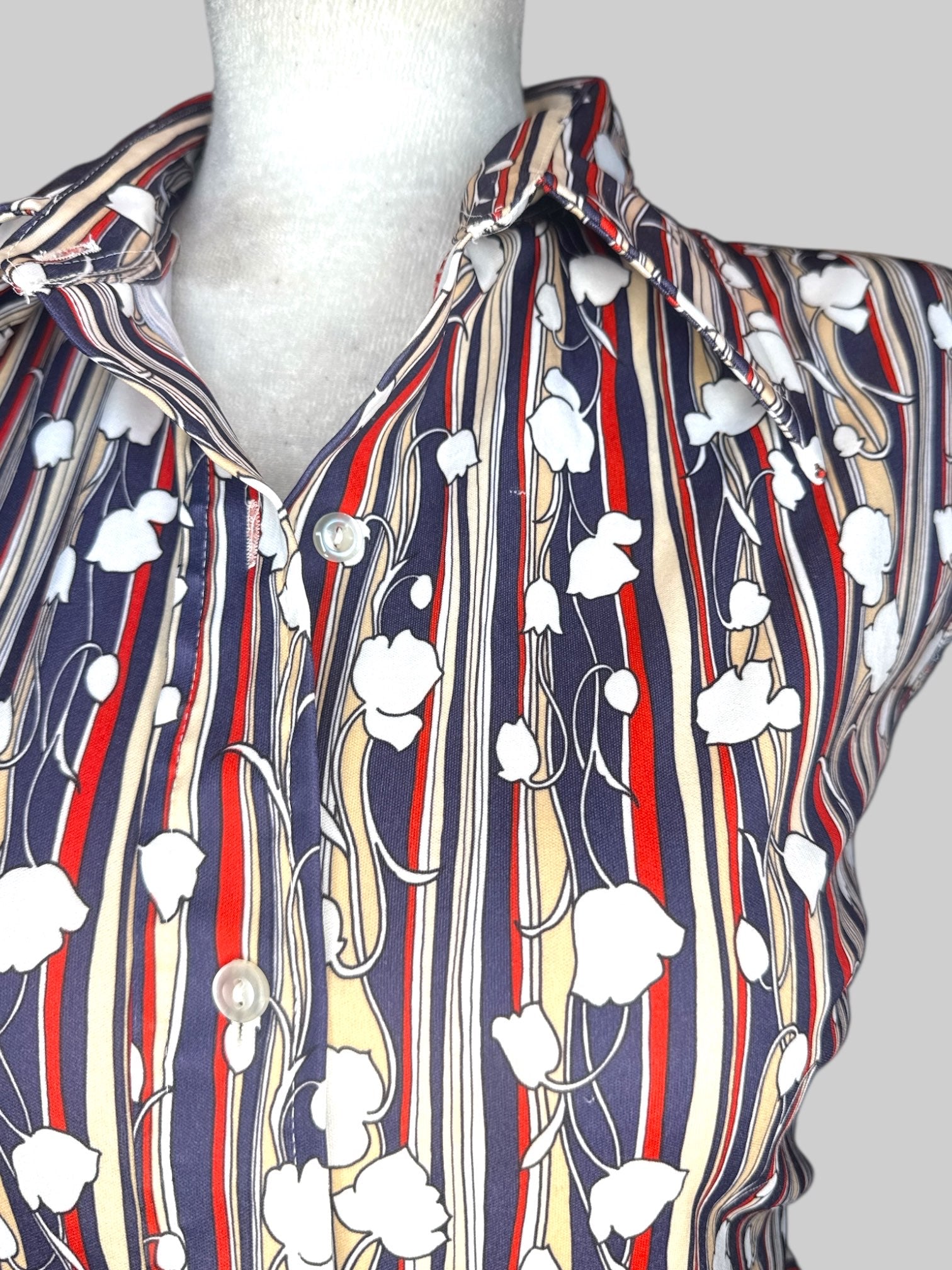2X Vintage blue, tan, white, and red striped sleeveless button up with white florals
