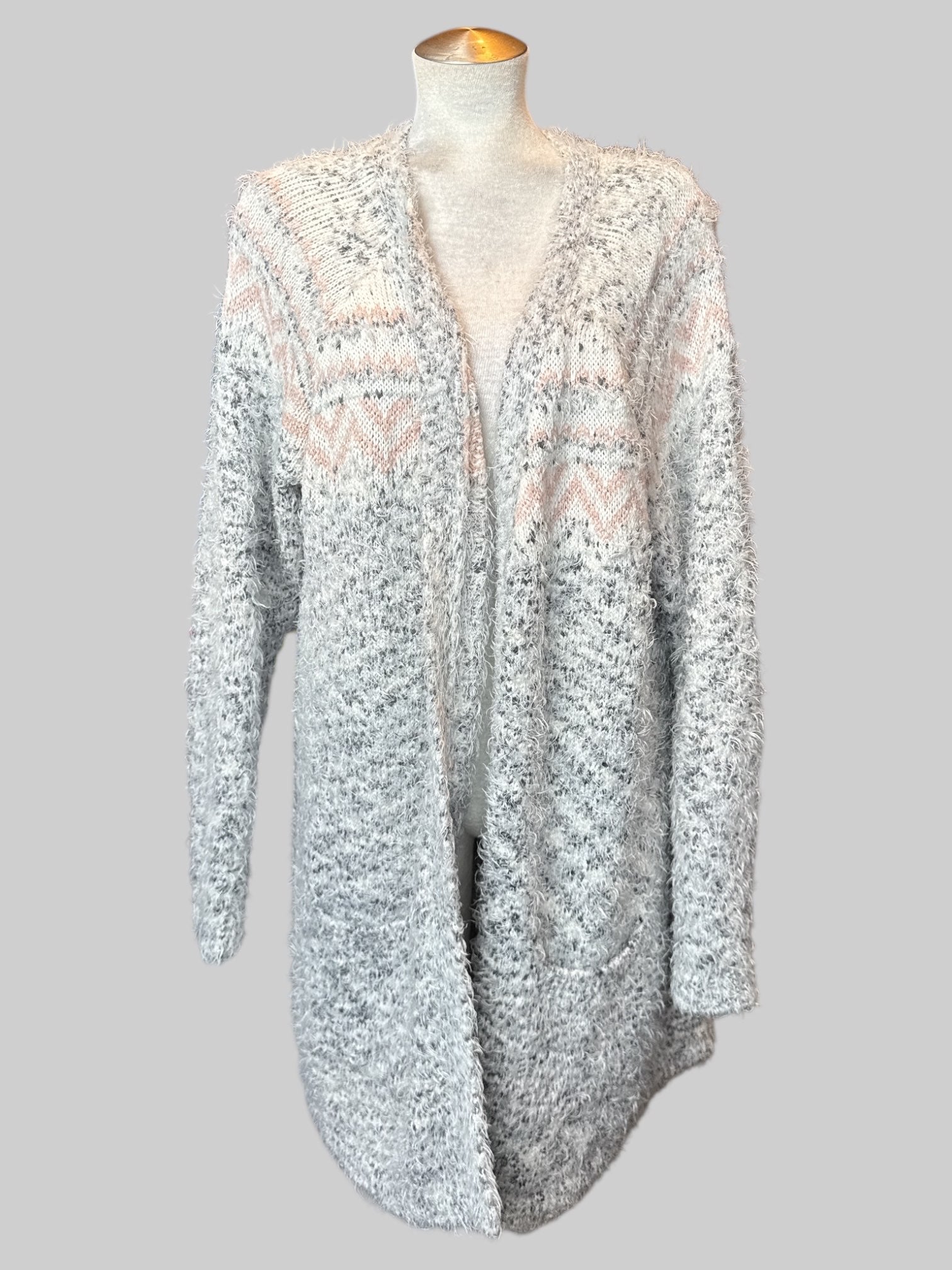 4X gray, white, and pink chunky knit cardigan