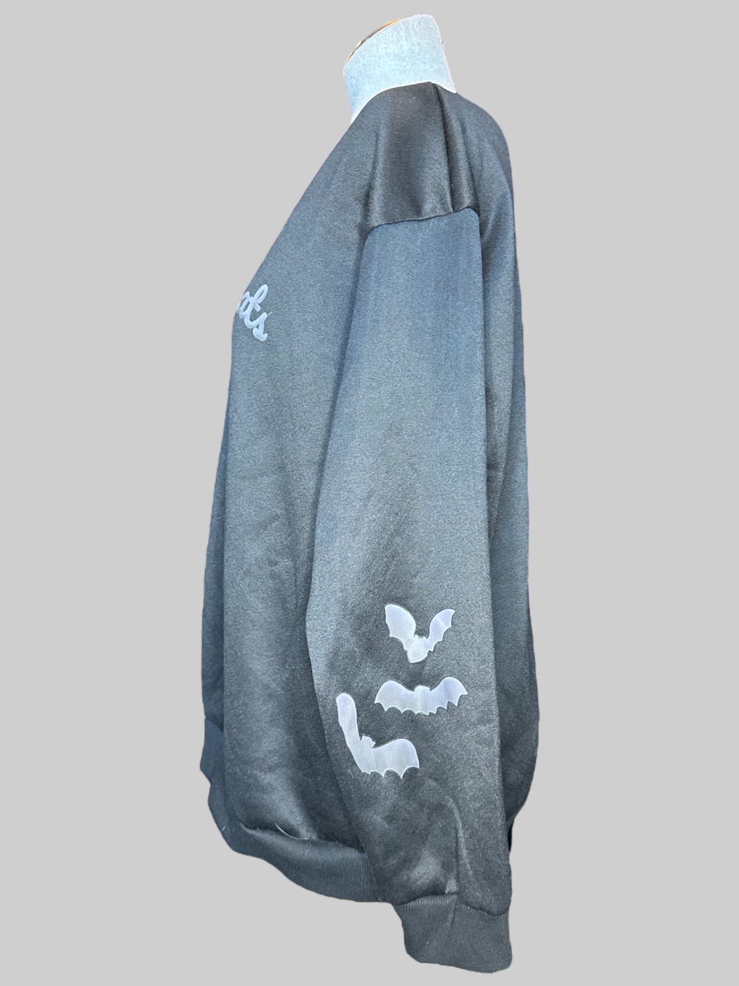 0X Black its frickin bats pullover sweater