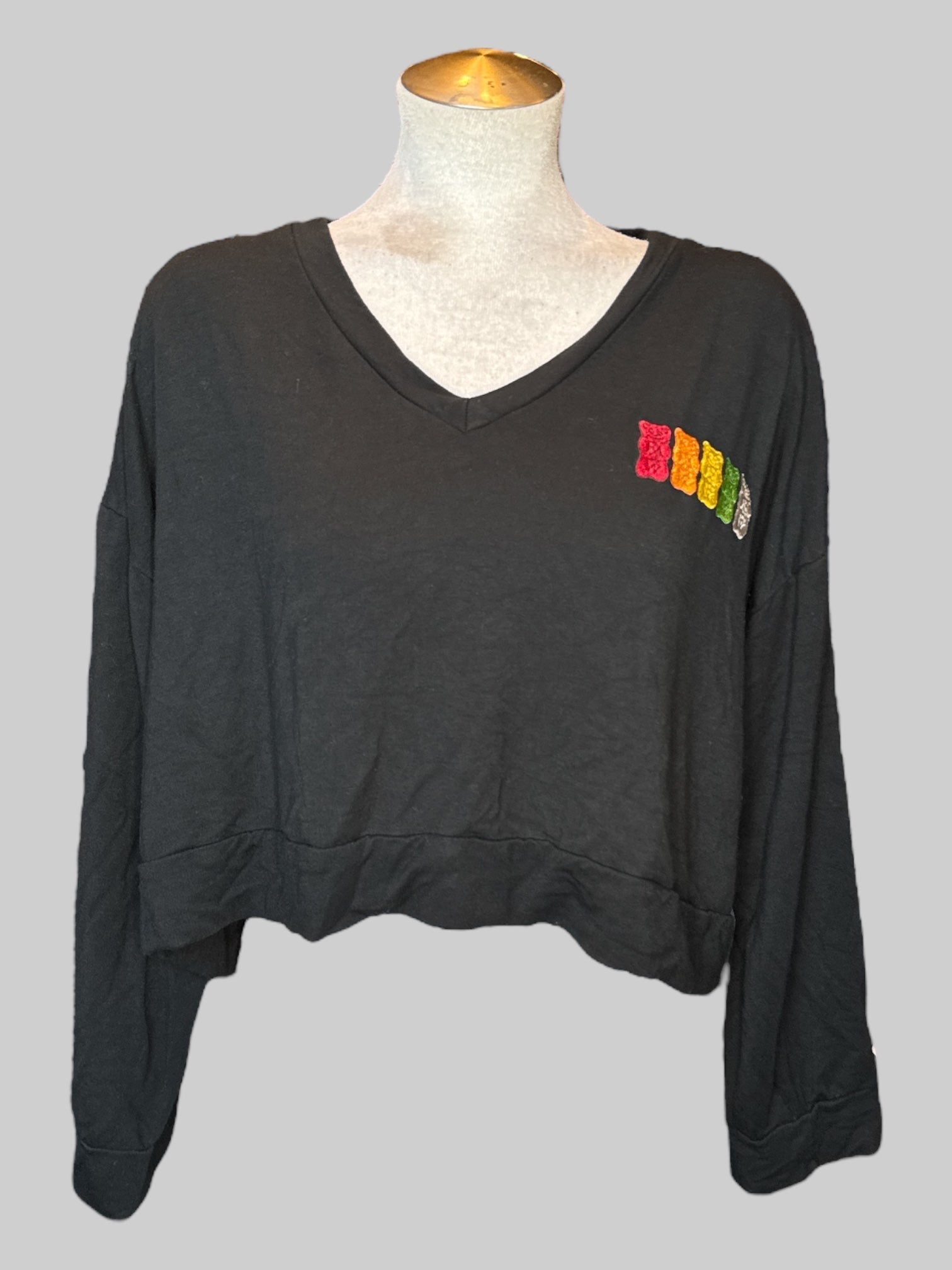 3X Black cropped sweater with haribo gummies