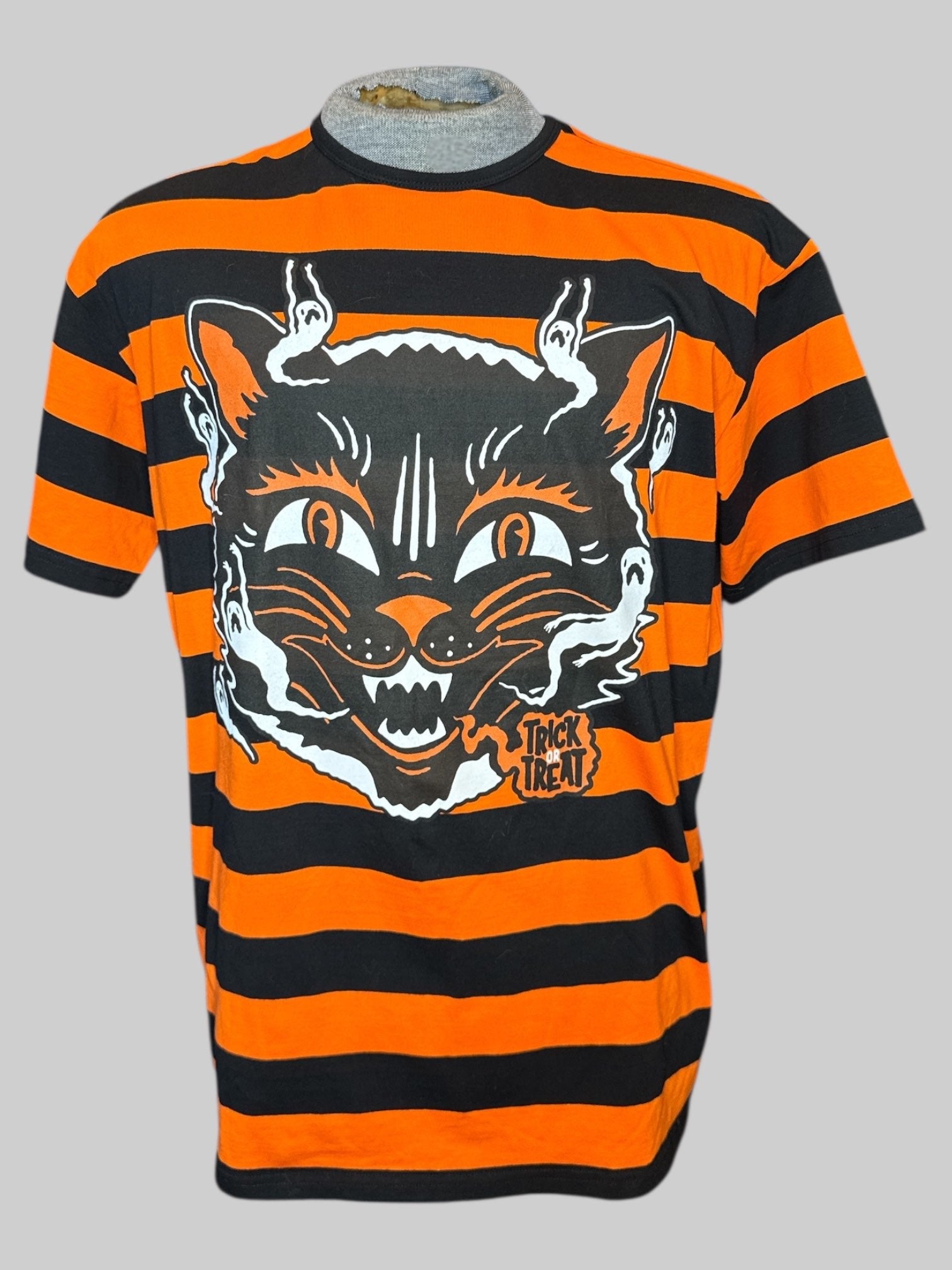L Black and orange striped top with spooky cat