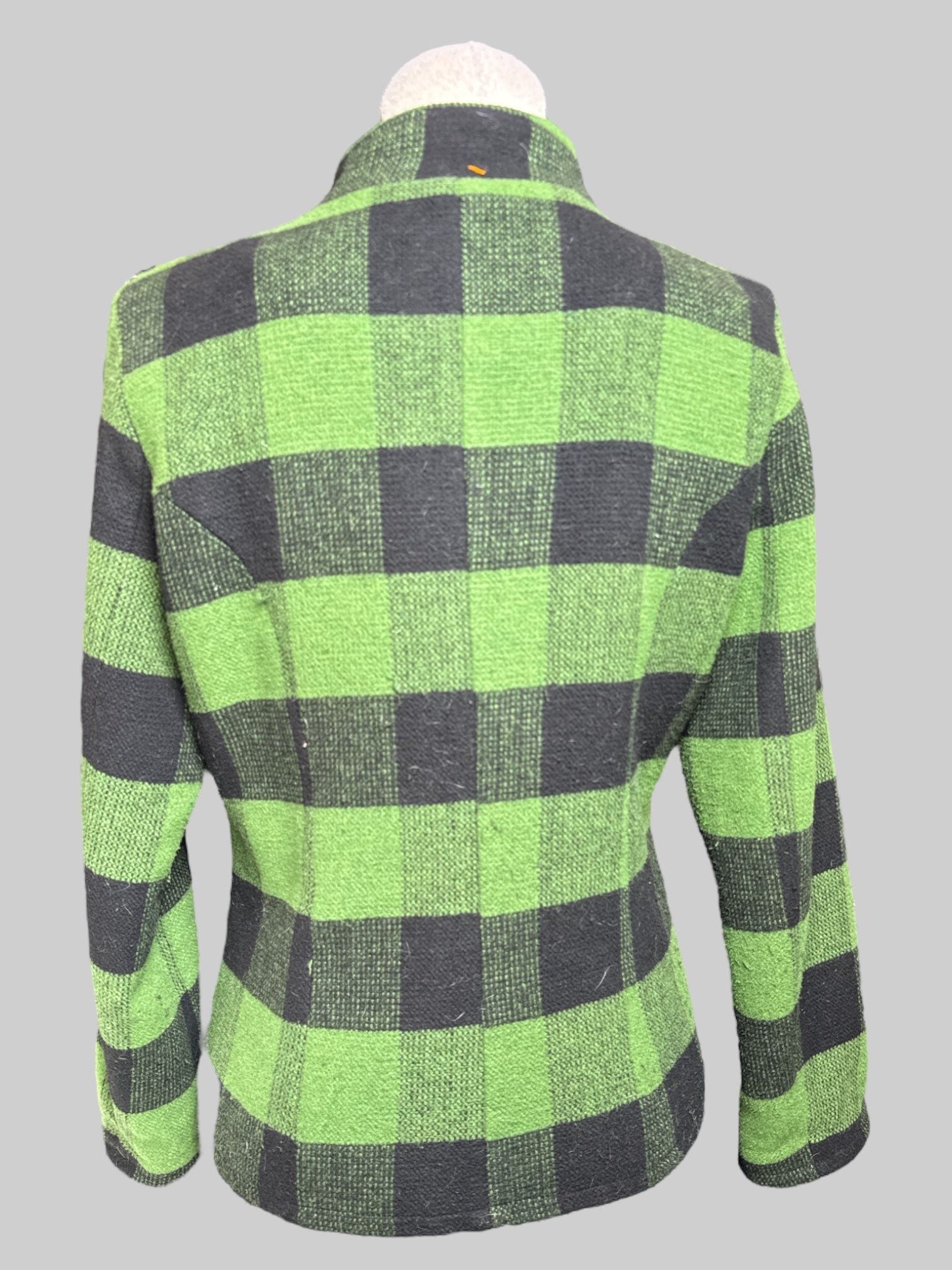 L Black and green checkered button up jacket