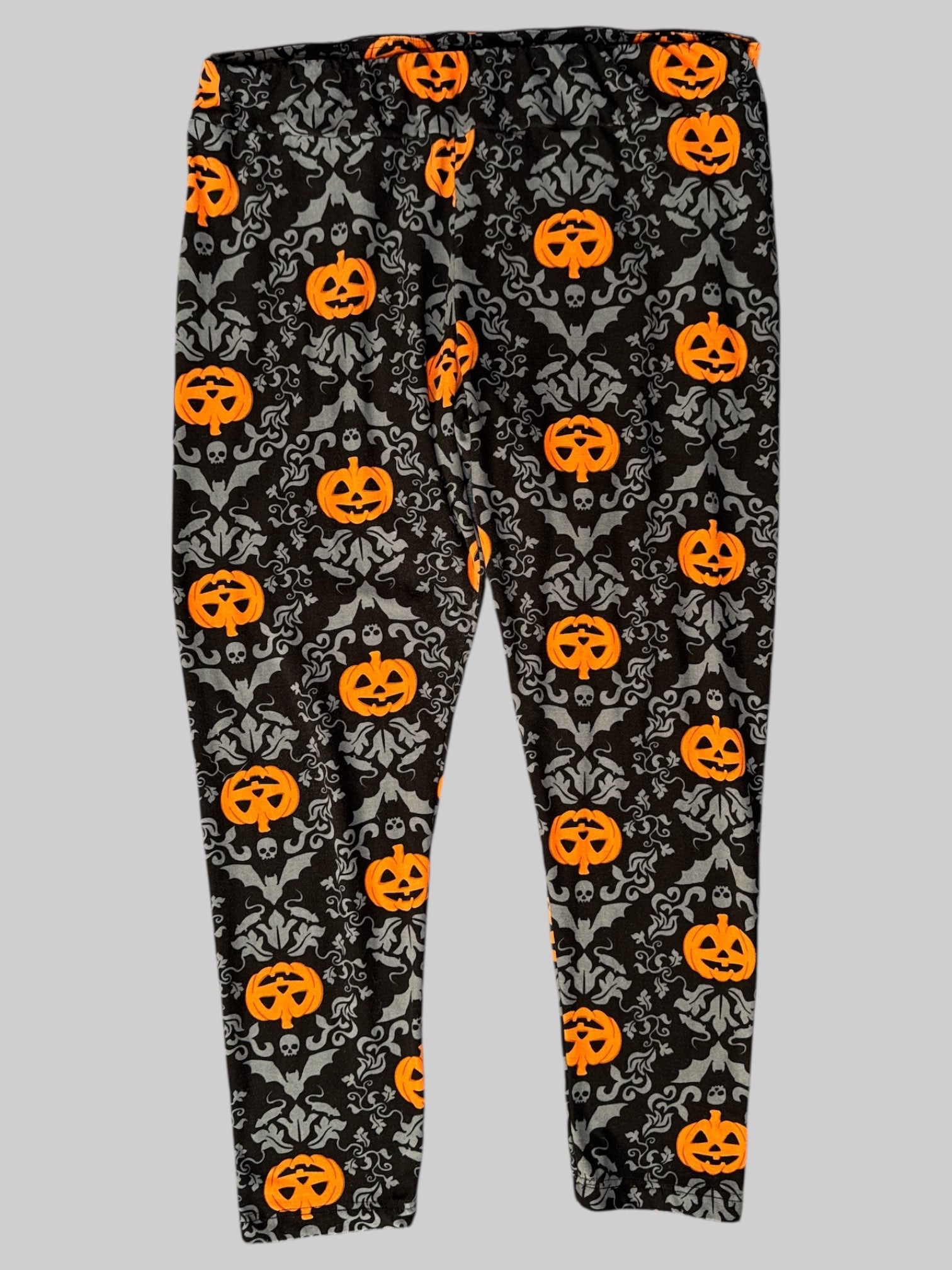 1X Black leggings with gray bats and pumpkins