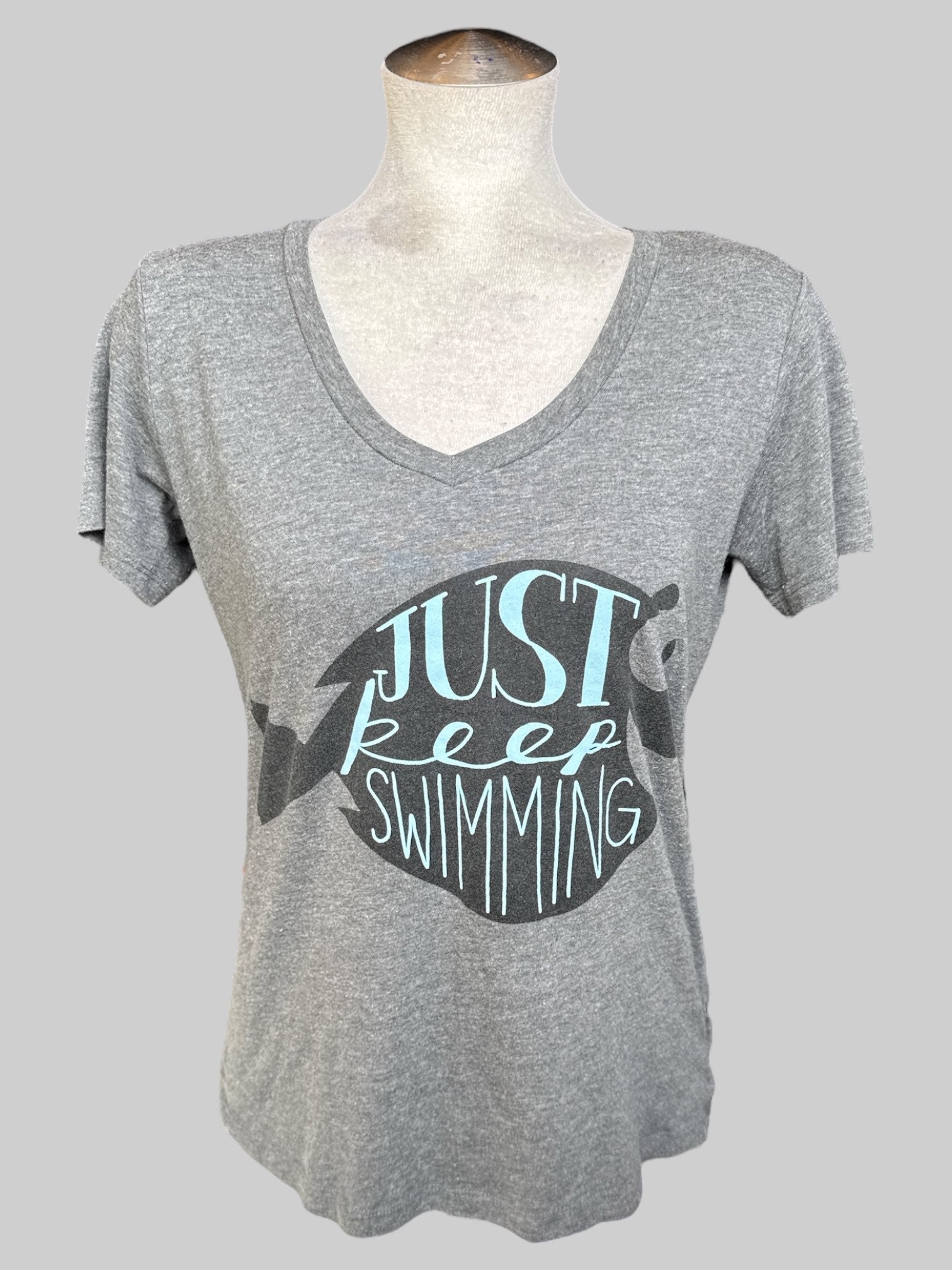 XL Heathered grey finding dory v neck t shirt
