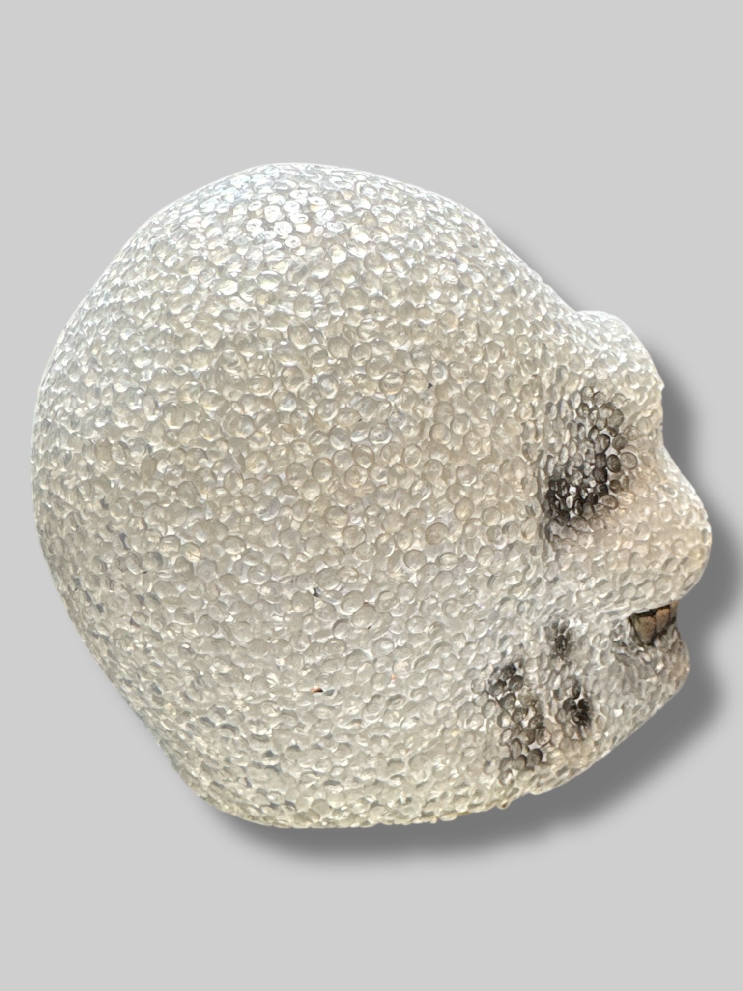 Vintage squishy skull (takes 3 AA batteries) not tested