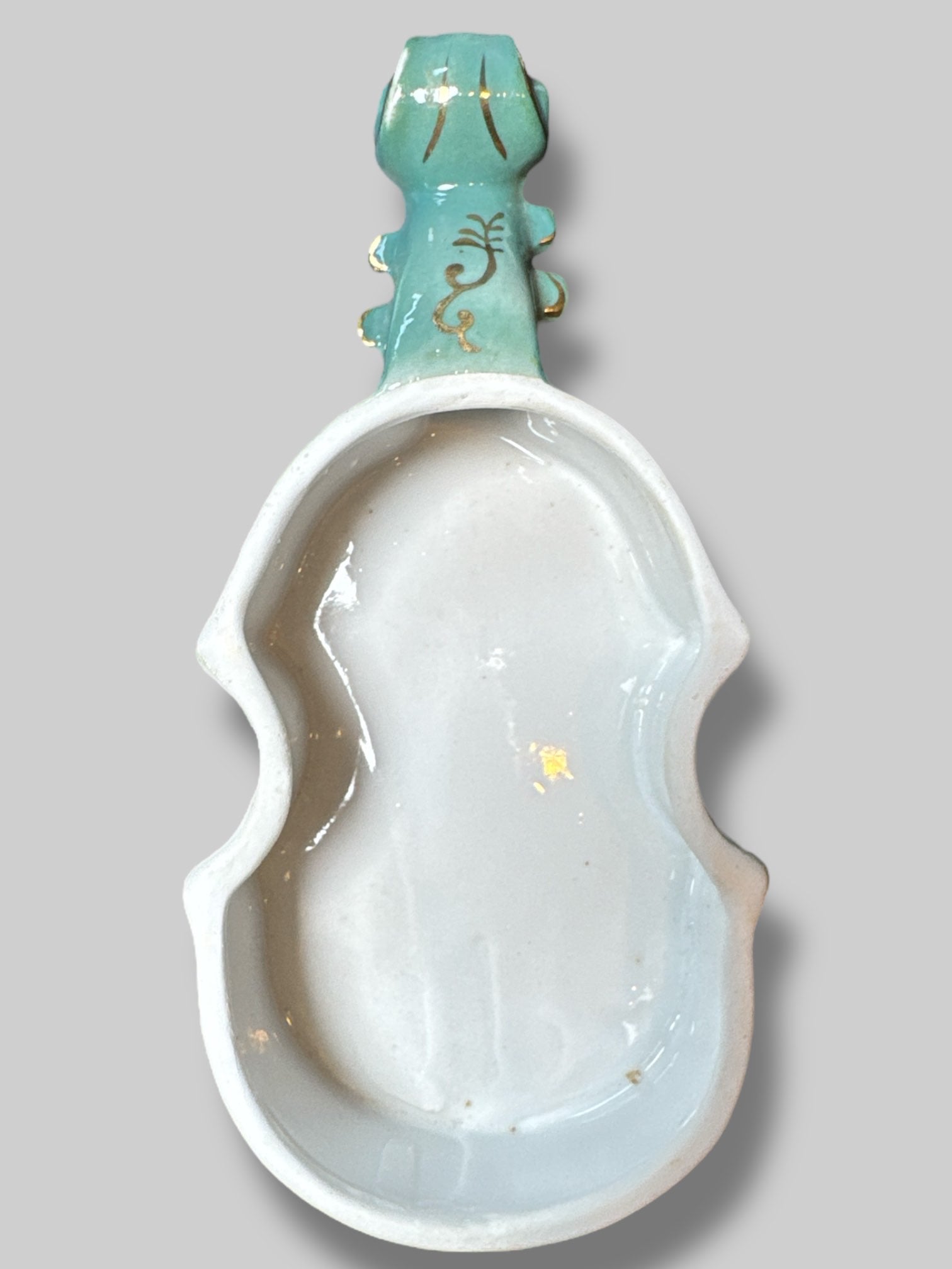 Long violin trinket box