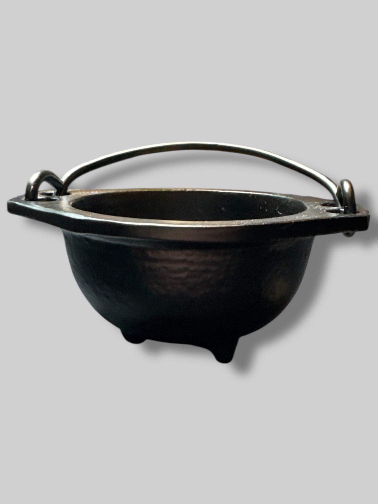 4” Black cauldron