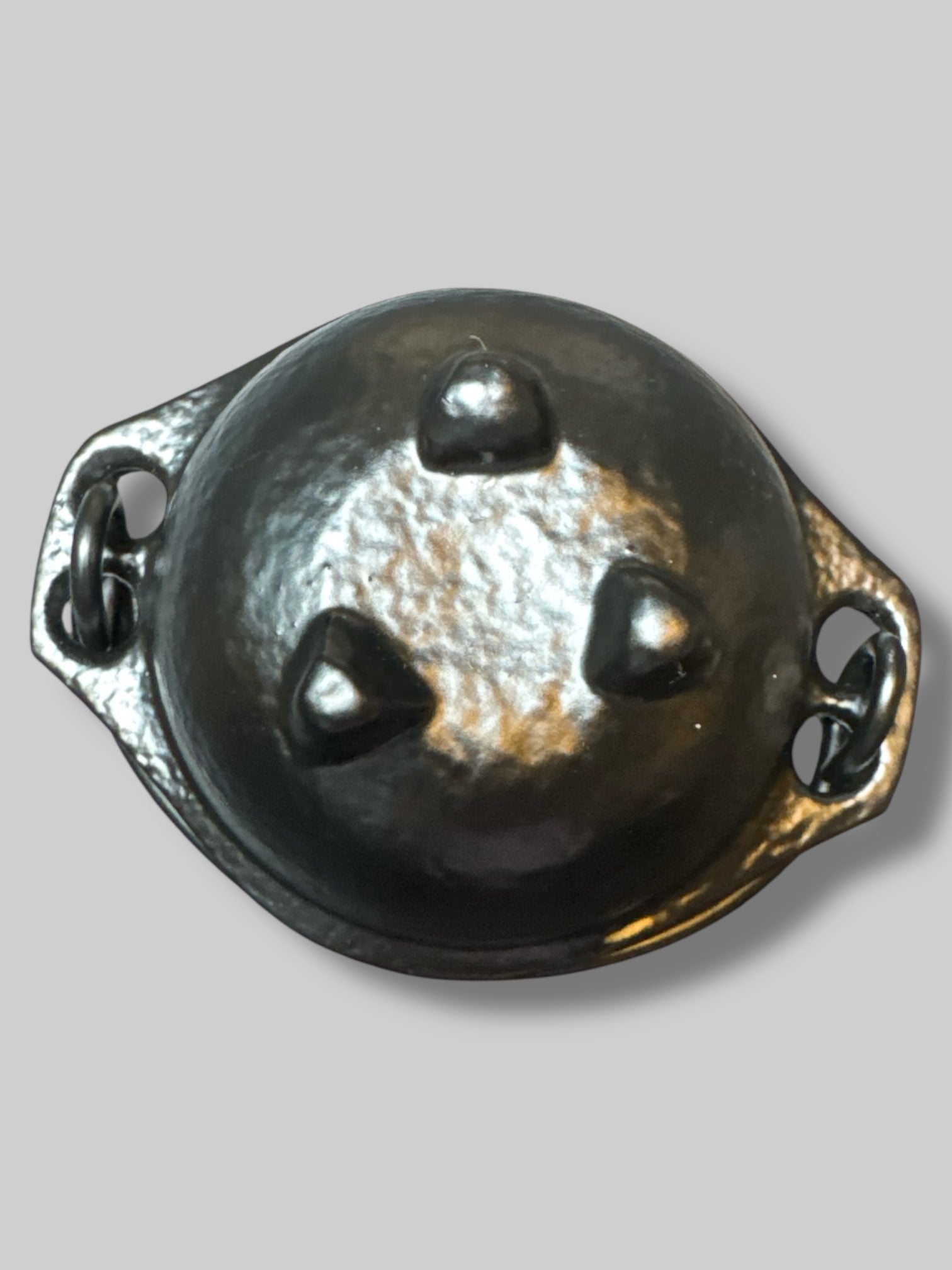 4” Black cauldron