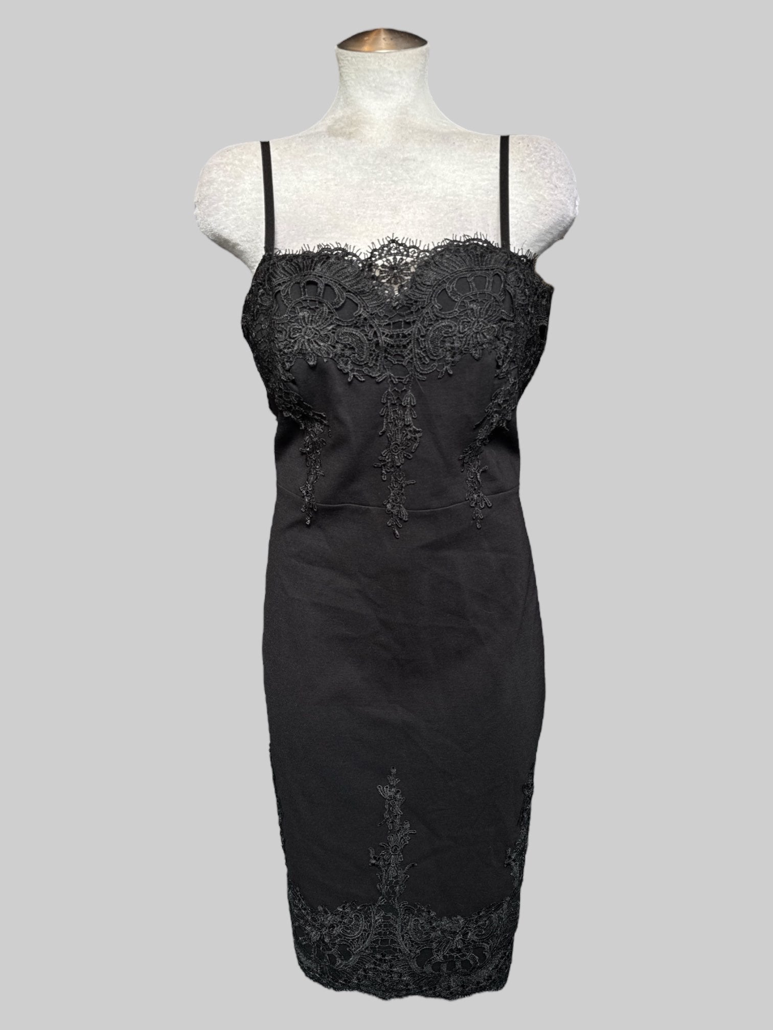 1X NWT black zip up body con dress with lace details and built in bra