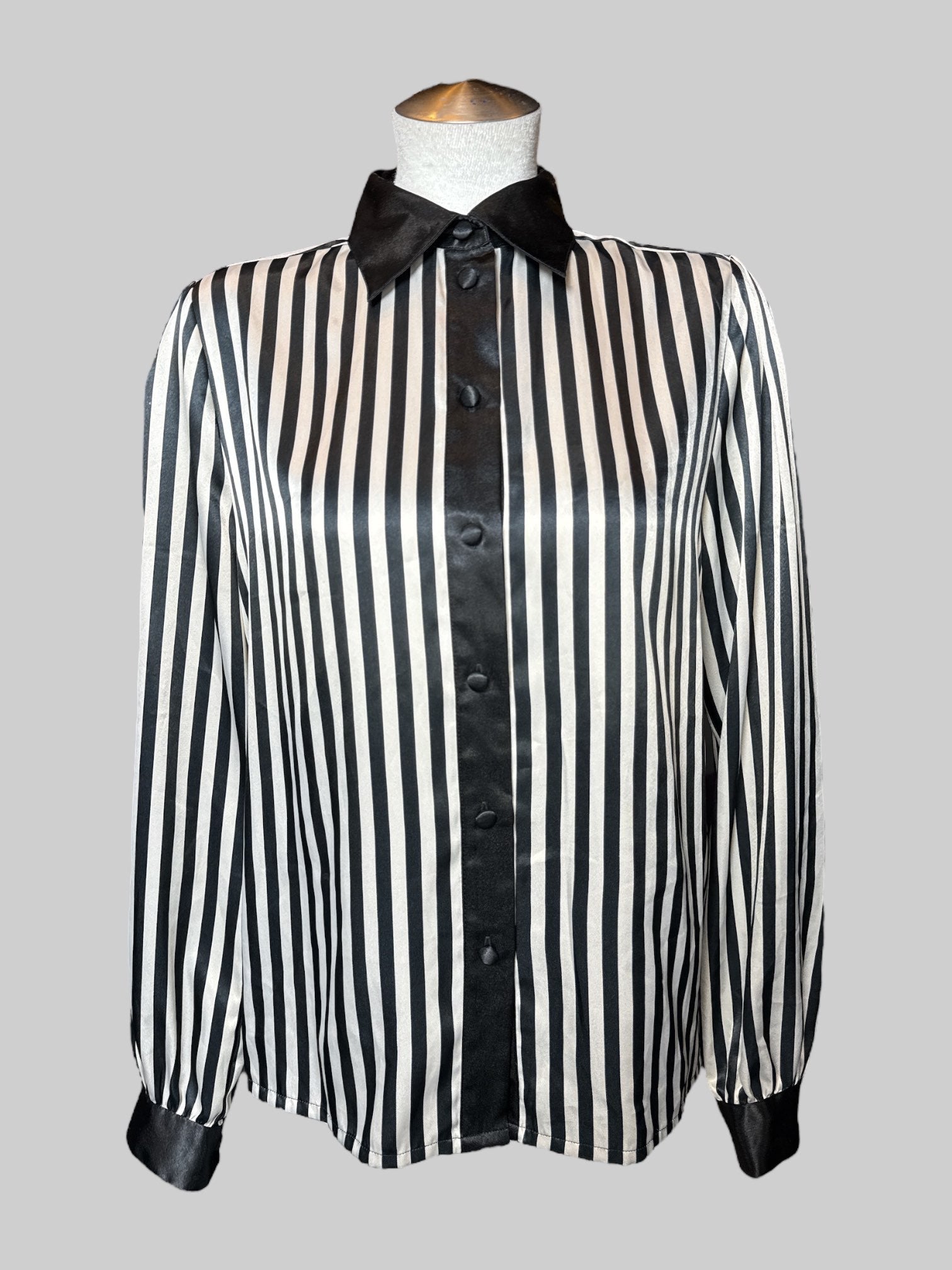 M vintage black and off-white striped button-down top with satin like texture