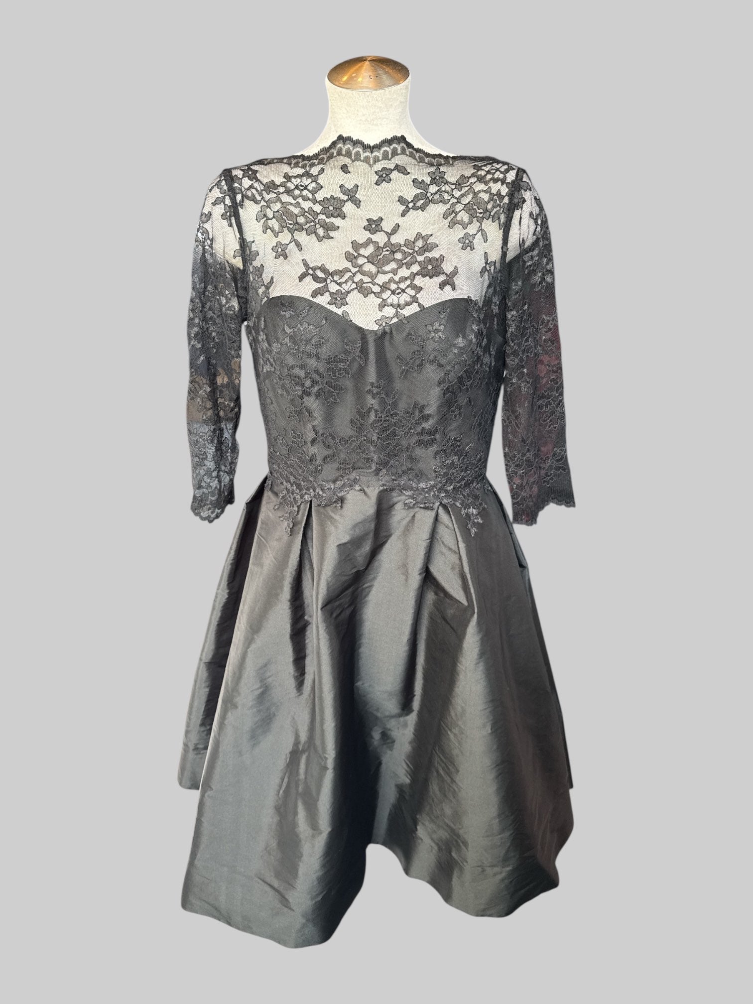 L vintage black beautiful dress with floral lace top and puffy pleated bottom, with open back