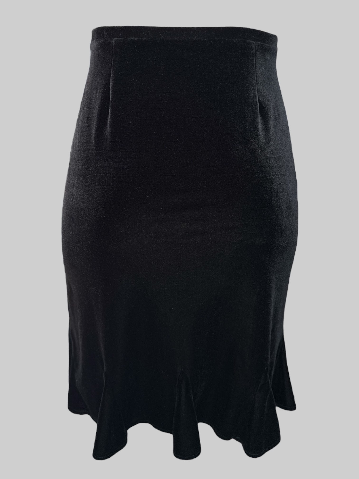 L black velvet skirt with flowy bottom