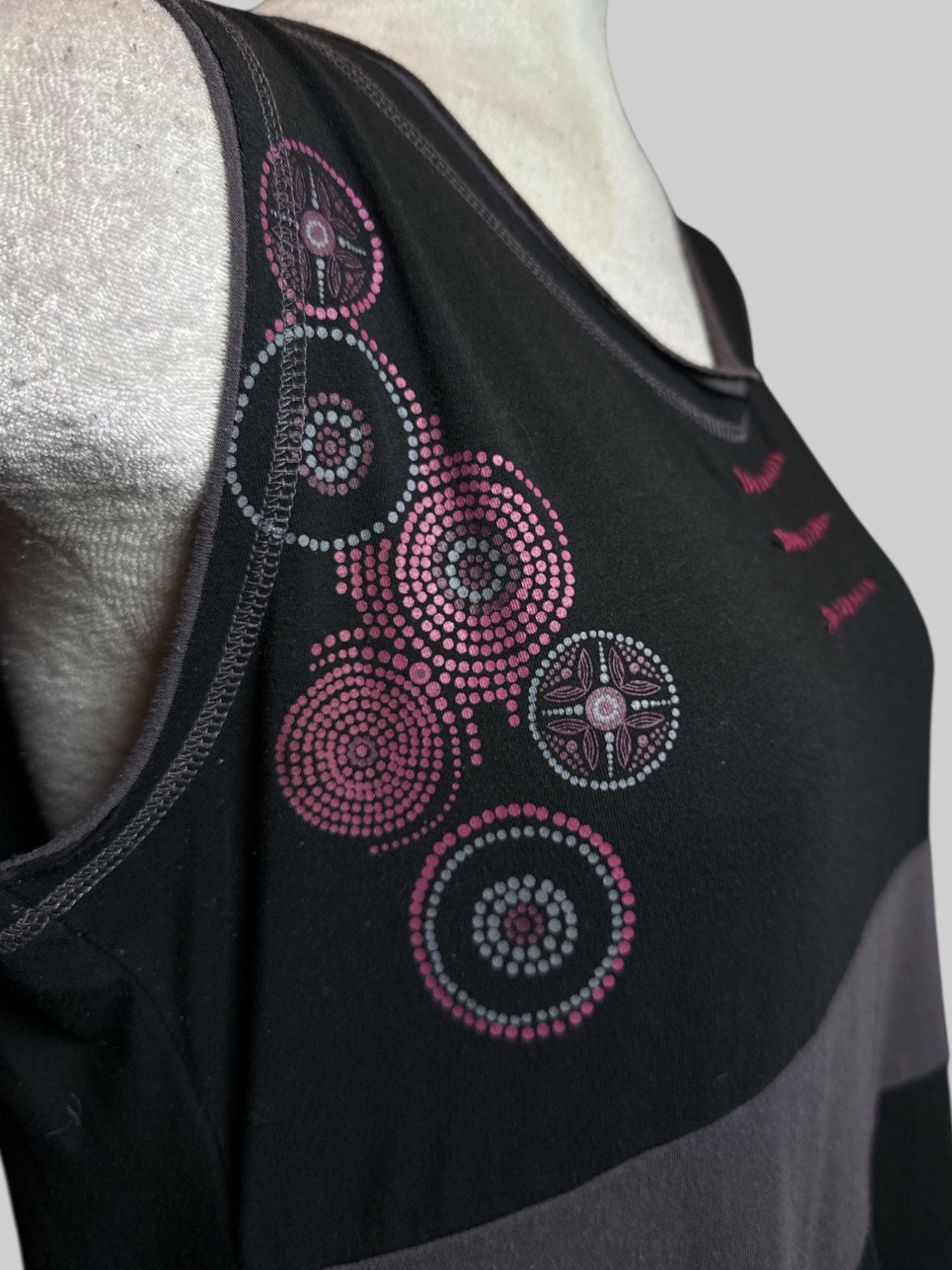 3X black and gray dress with pink details