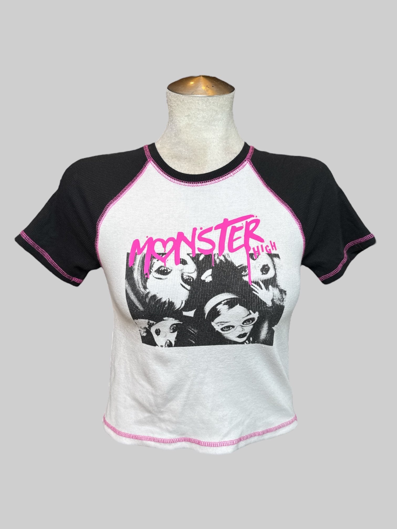 M black, white and pink cropped Monster High tee
